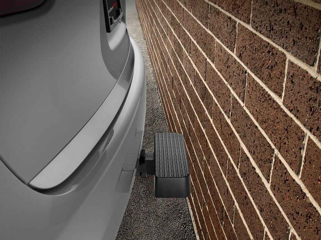 Weathertech (USA) 81BS2USF American Flag 2 in Hitch Step - 300 lb