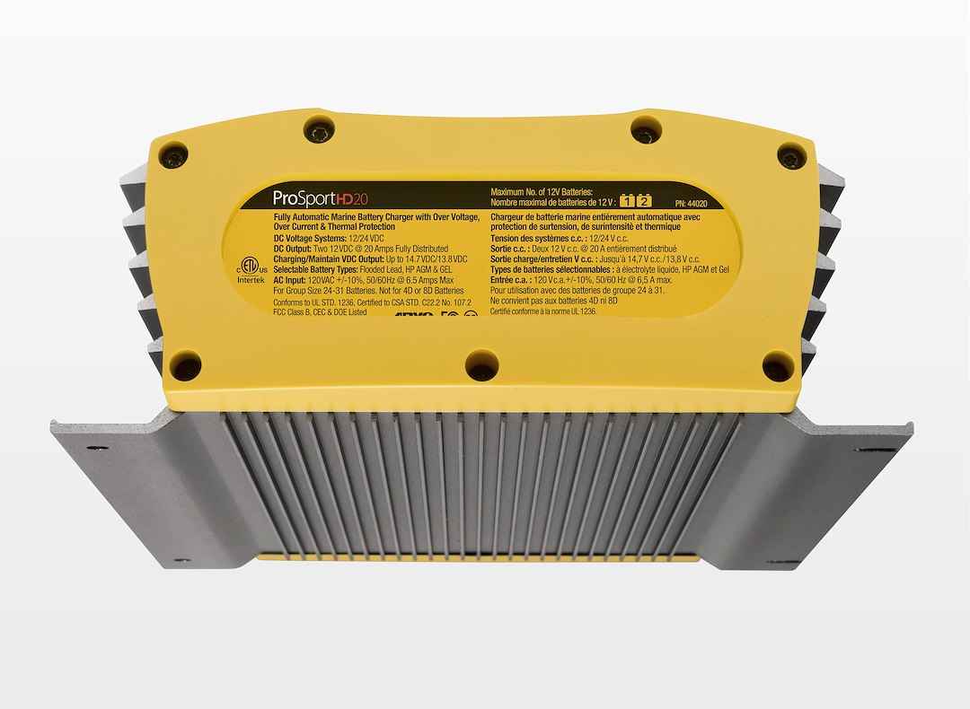 Pro Mariner 44021 12V 20A 3-Bank Marine Battery Charger