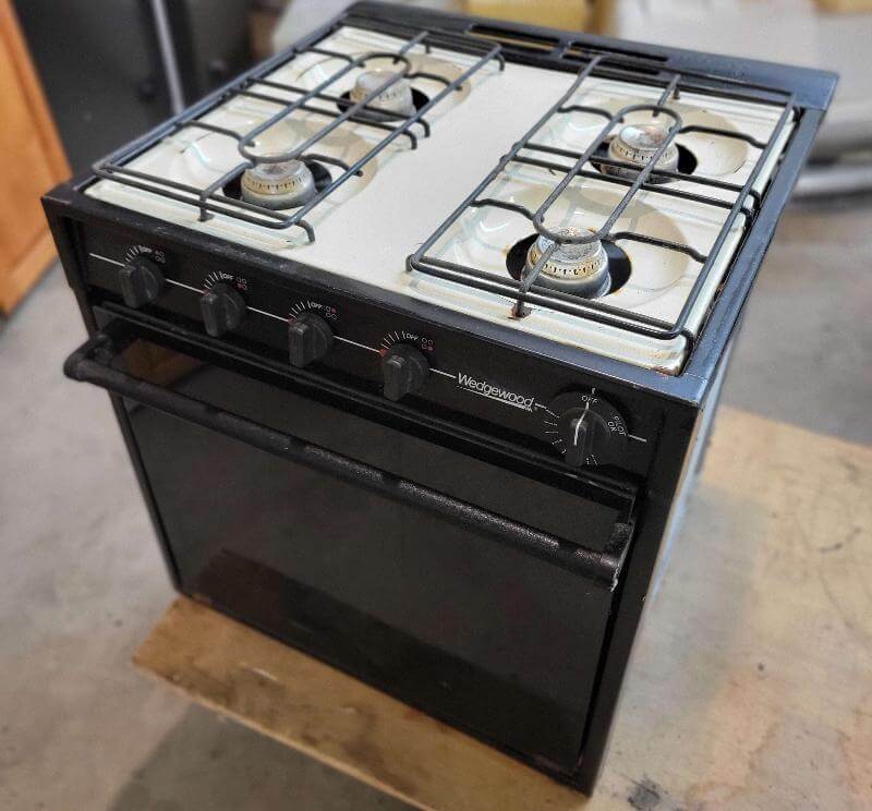 4 burner Propane Oven and Stove from RV Wedgewood Atwood - Used RV Parts