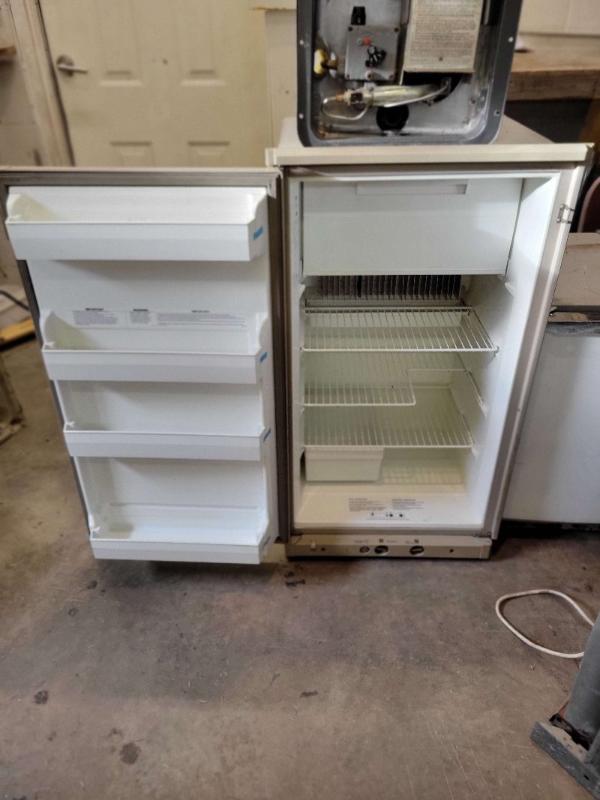 Dometic RV Fridge Rm2510 Propane and Electric Absorption Refrigerator - Used RV Parts