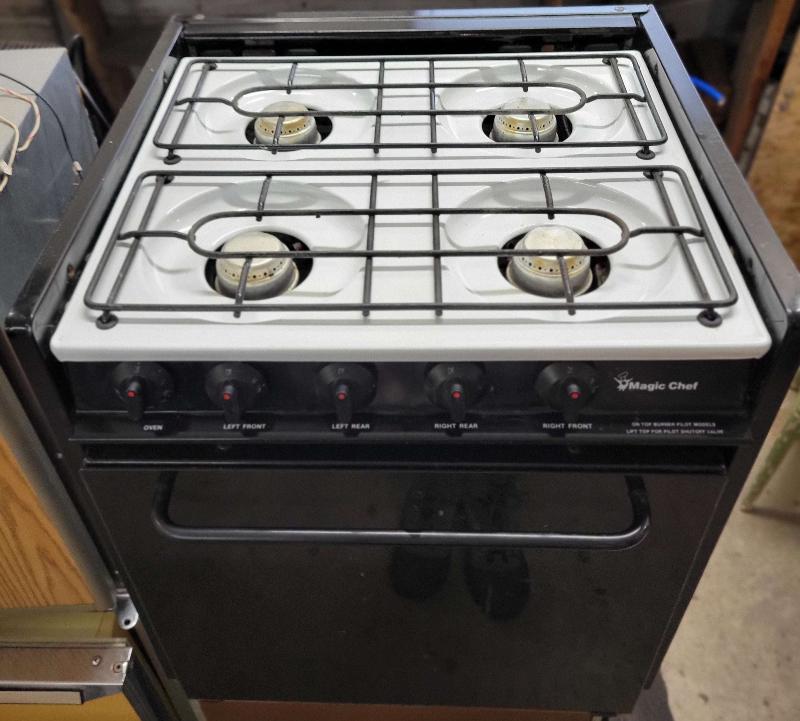 Magic Chef Propane Oven and Stove Four Burner from RV - Used RV Parts