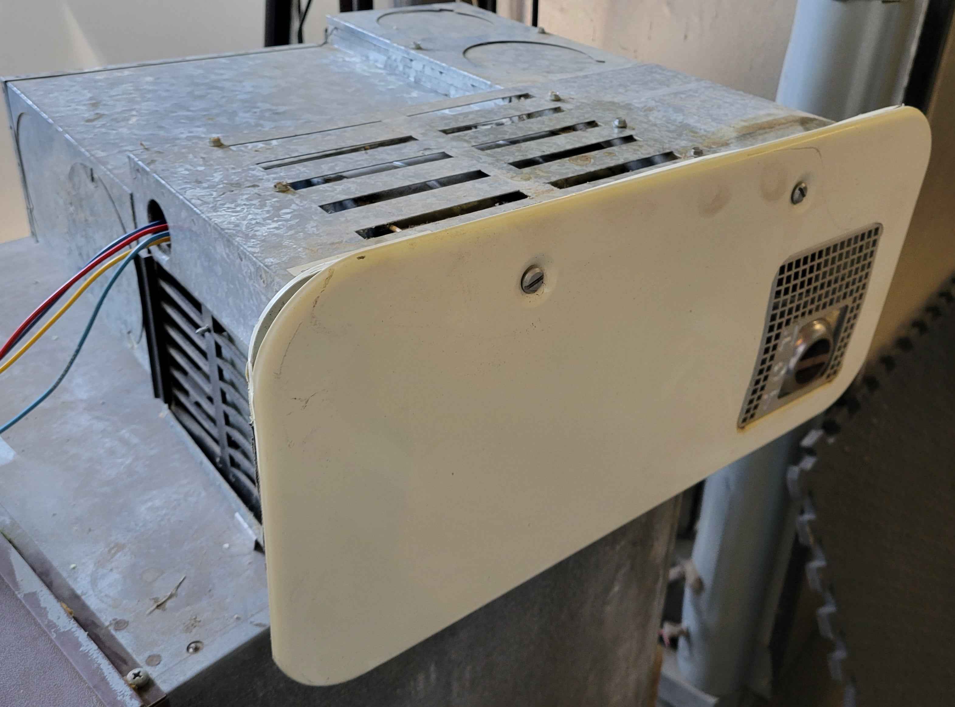 RV Propane Furnace 31000 BTU Hydroflame/Atwood