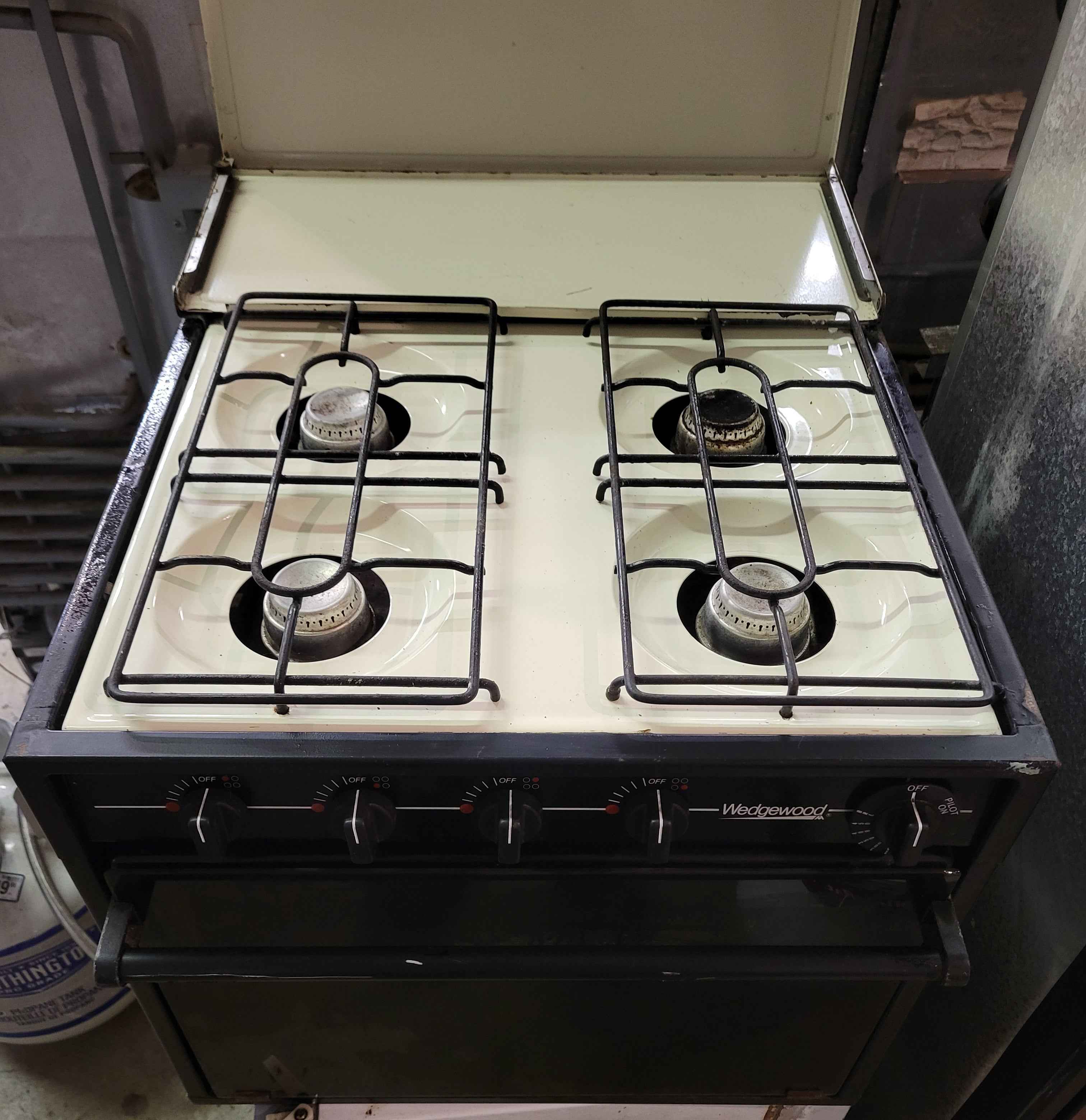 Used Wedgewood 4-Burner RV Propane Range/Stove – Tested