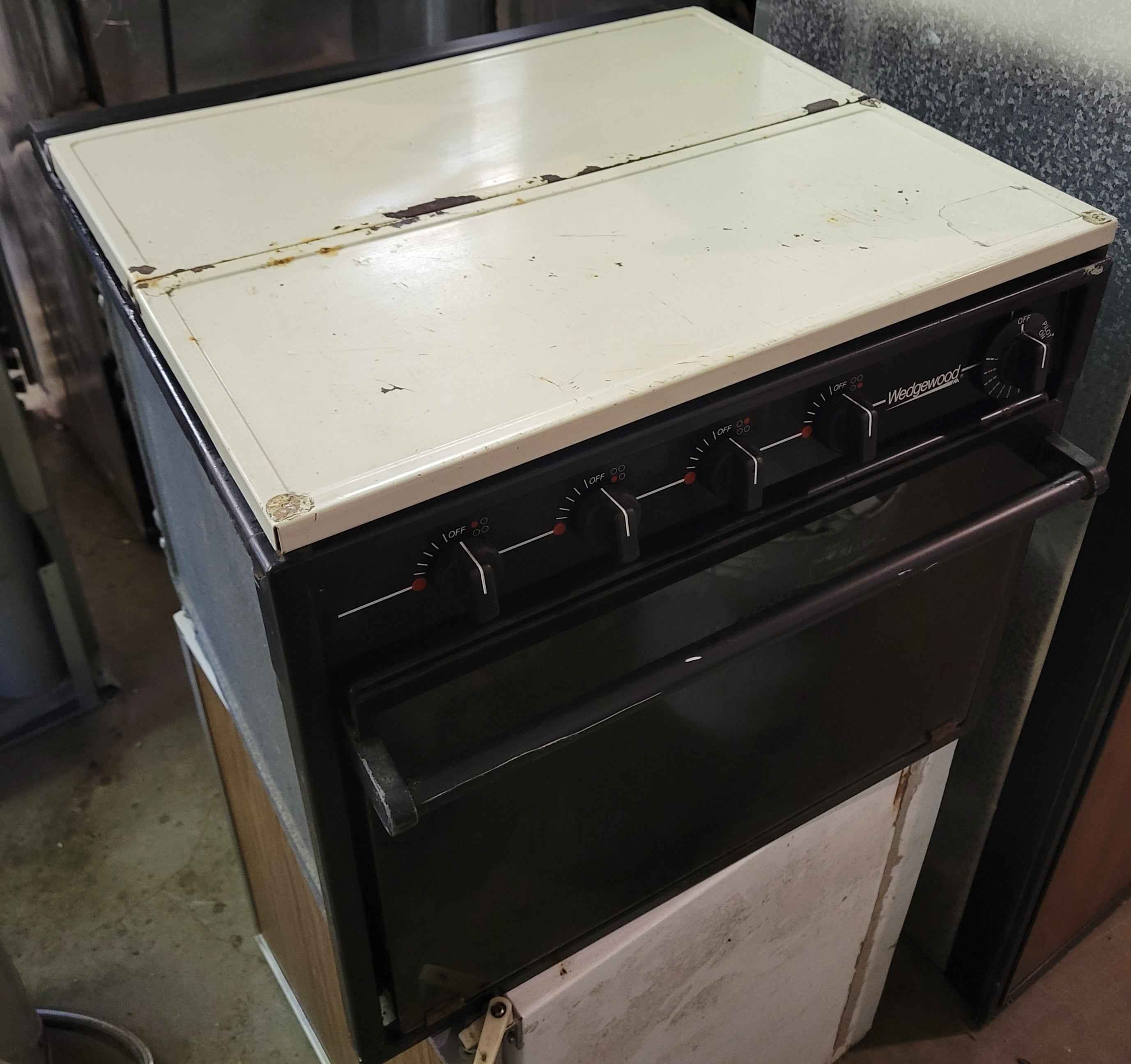 Used Wedgewood 4-Burner RV Propane Range/Stove – Tested