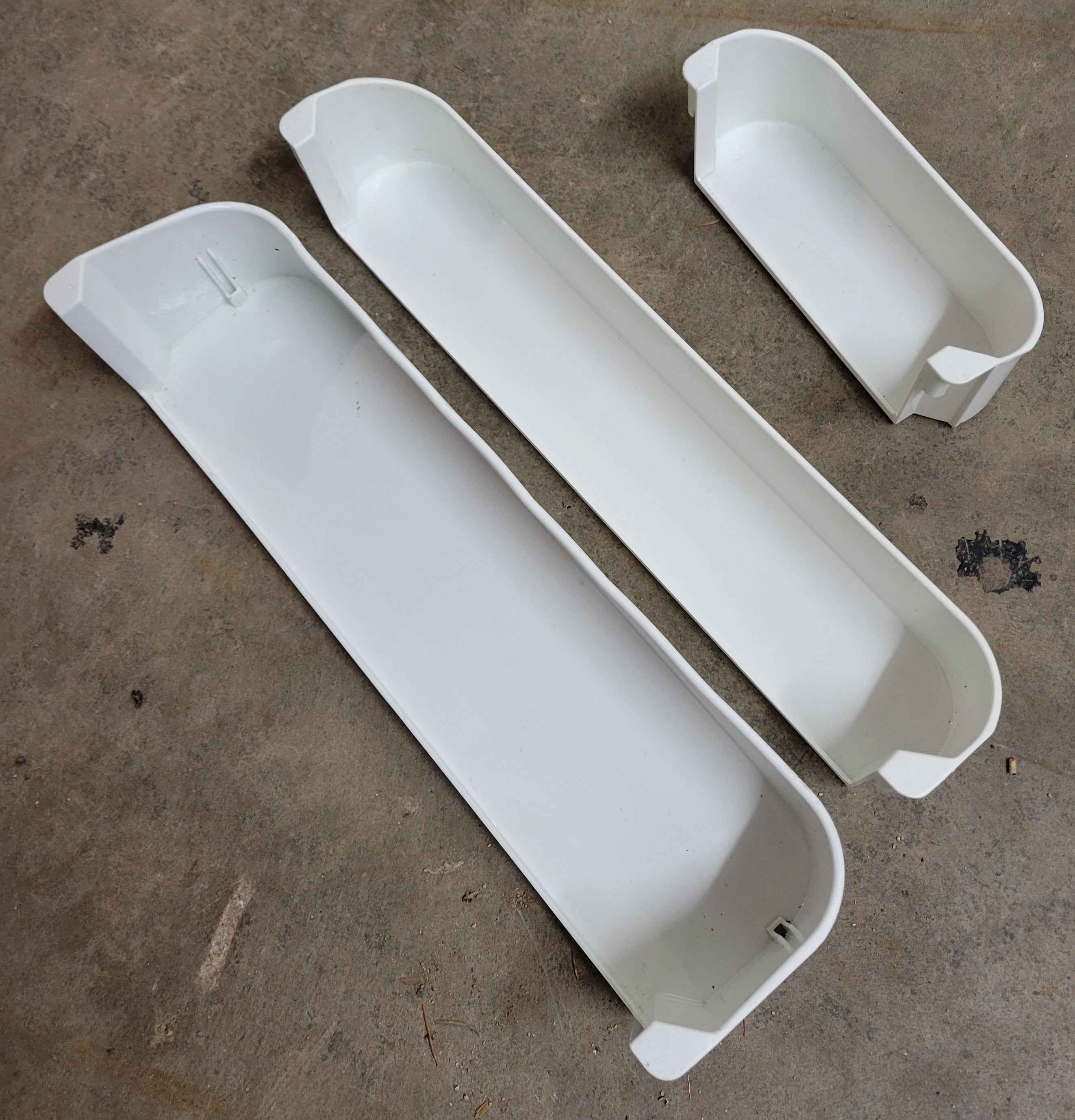 Used Dometic Fridge and Freezer Door Shelves – Set of 3