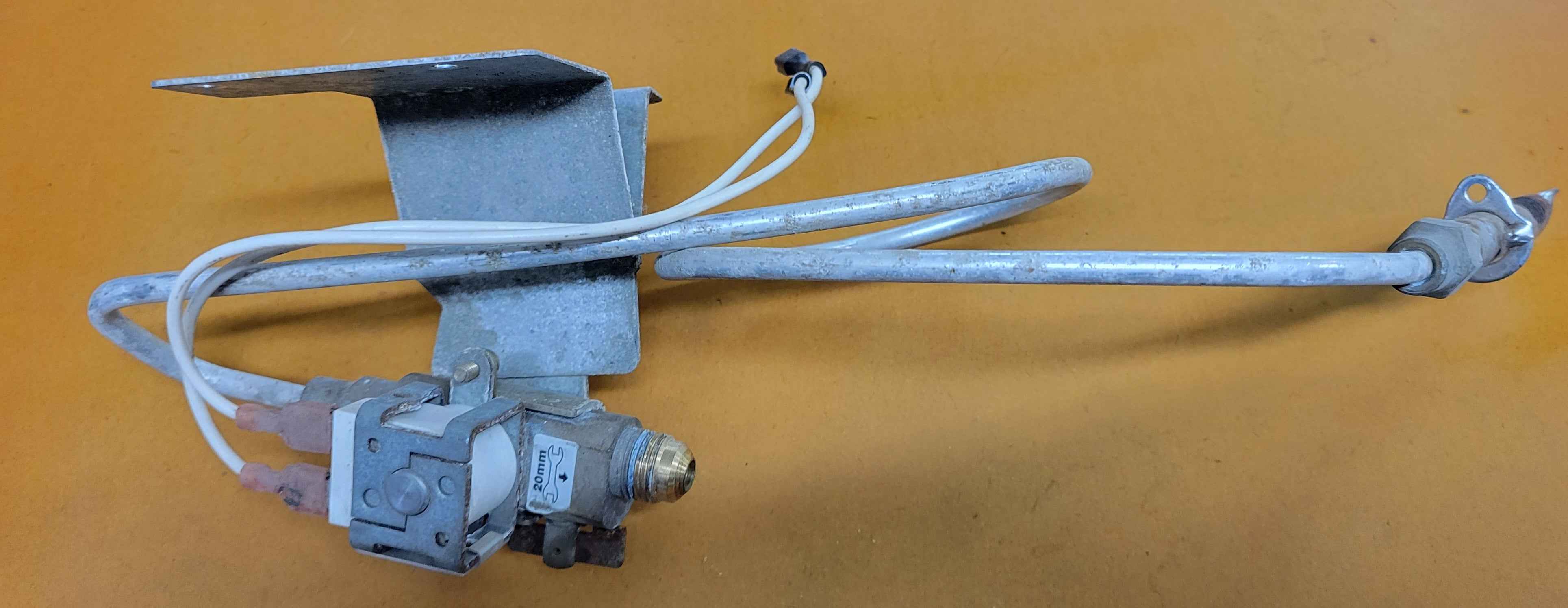 Norcold RV Refrigerator Gas Valve Assembly 621329 – 1200 / 1201