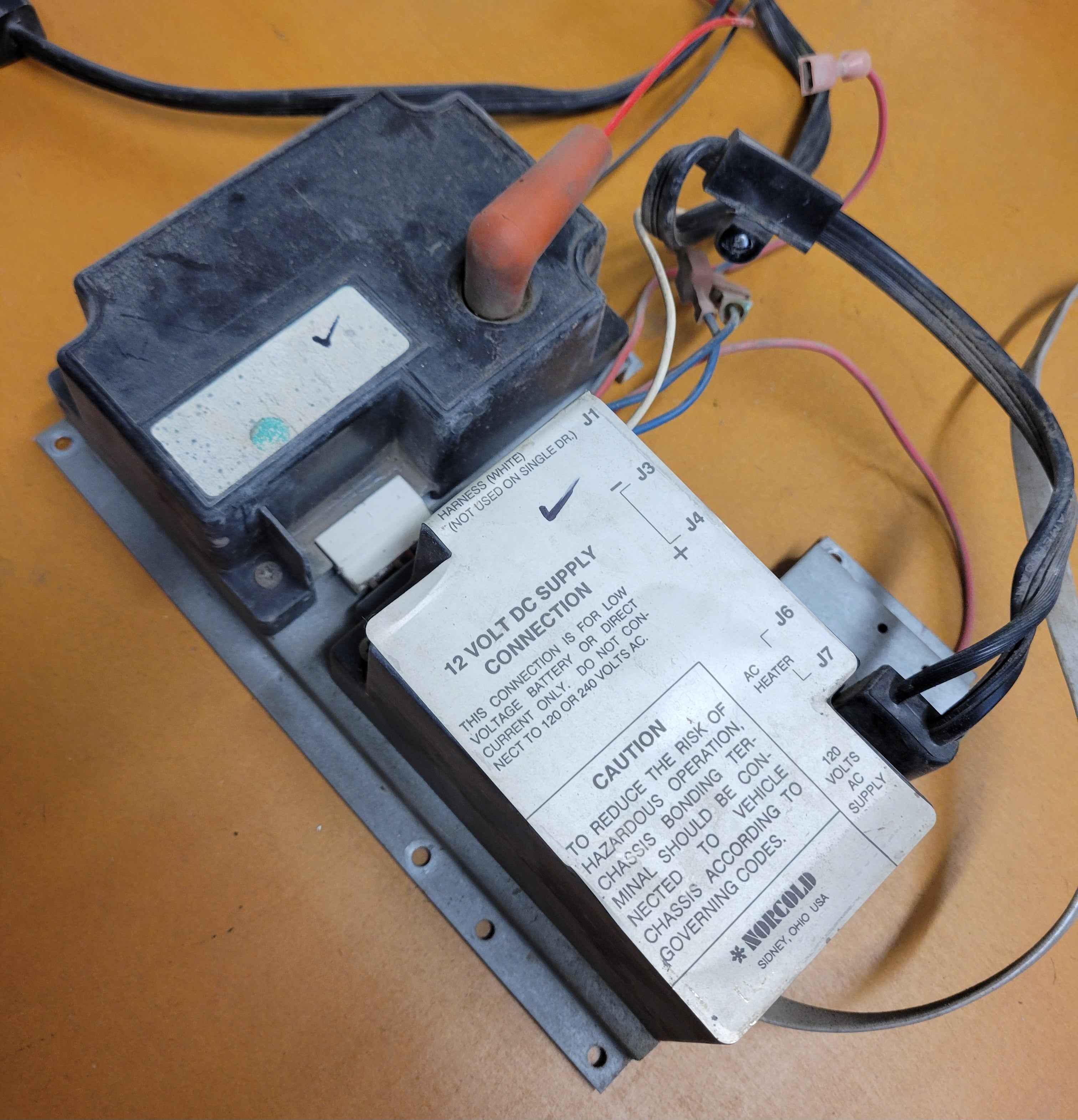 Used Norcold Fridge Control Board and Ignitor – Tested
