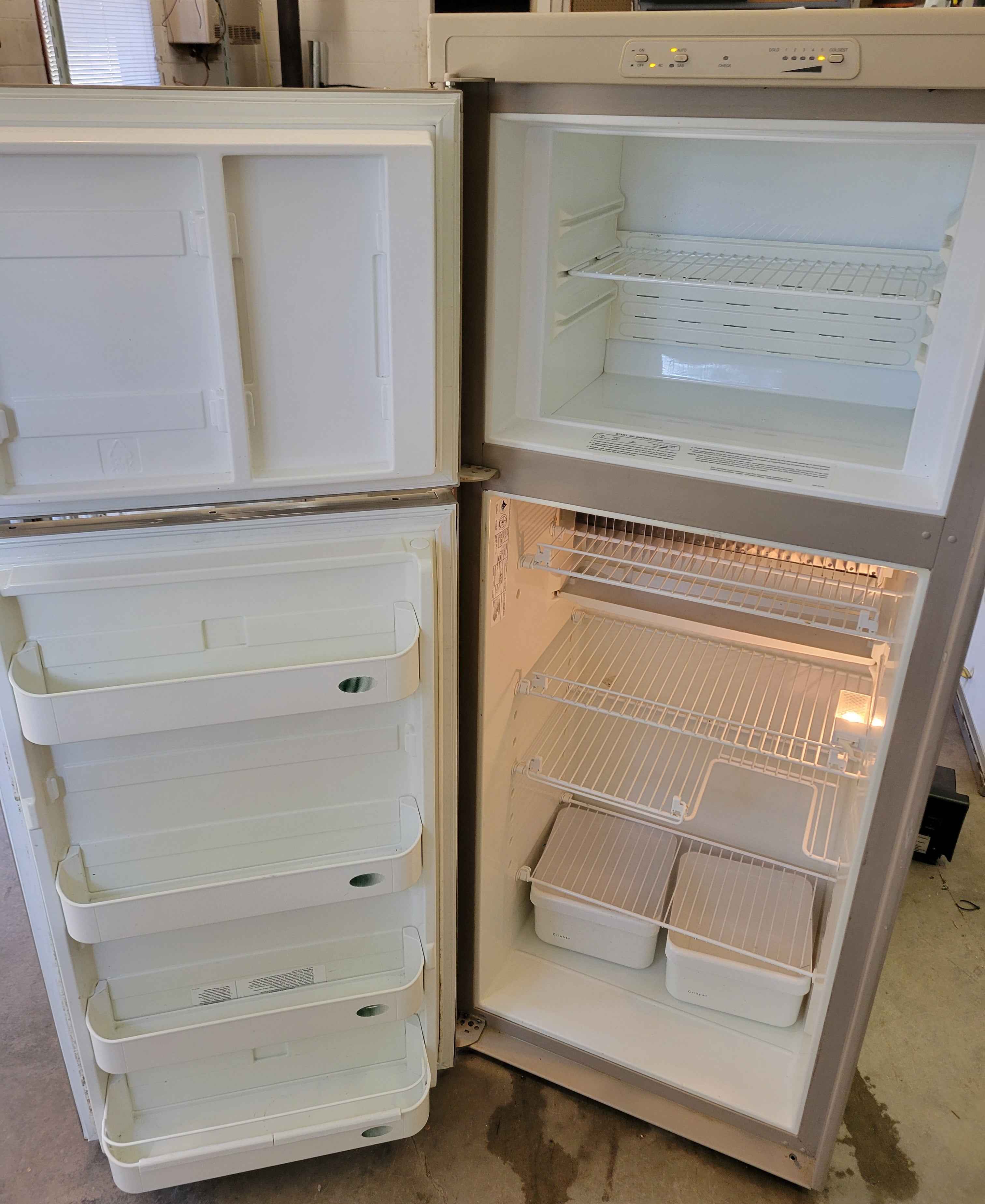 Dometic RM3862 – 8 cu. ft. RV Refrigerator (Propane & Electric)