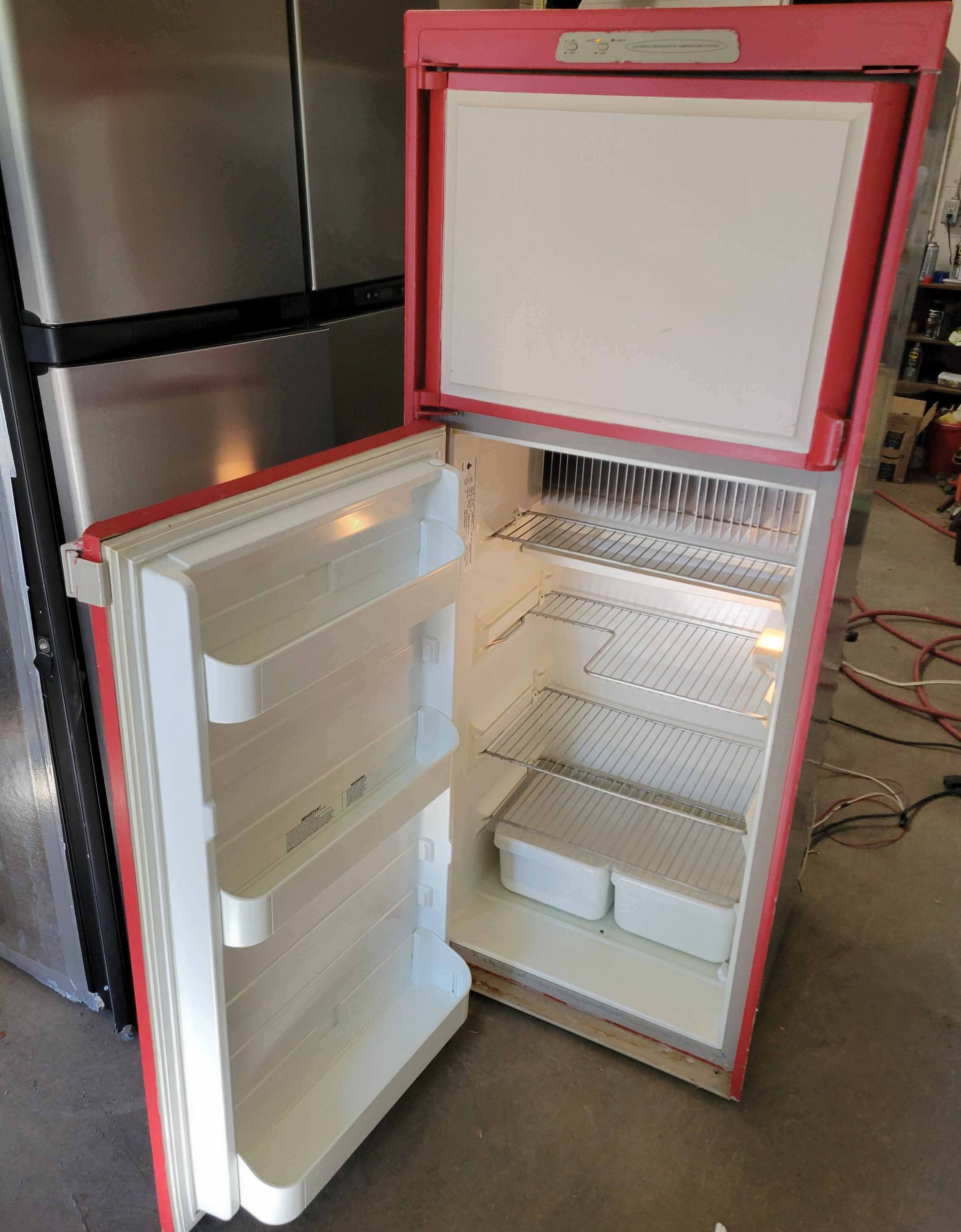 Dometic RM2852 Propane & Electric RV Fridge