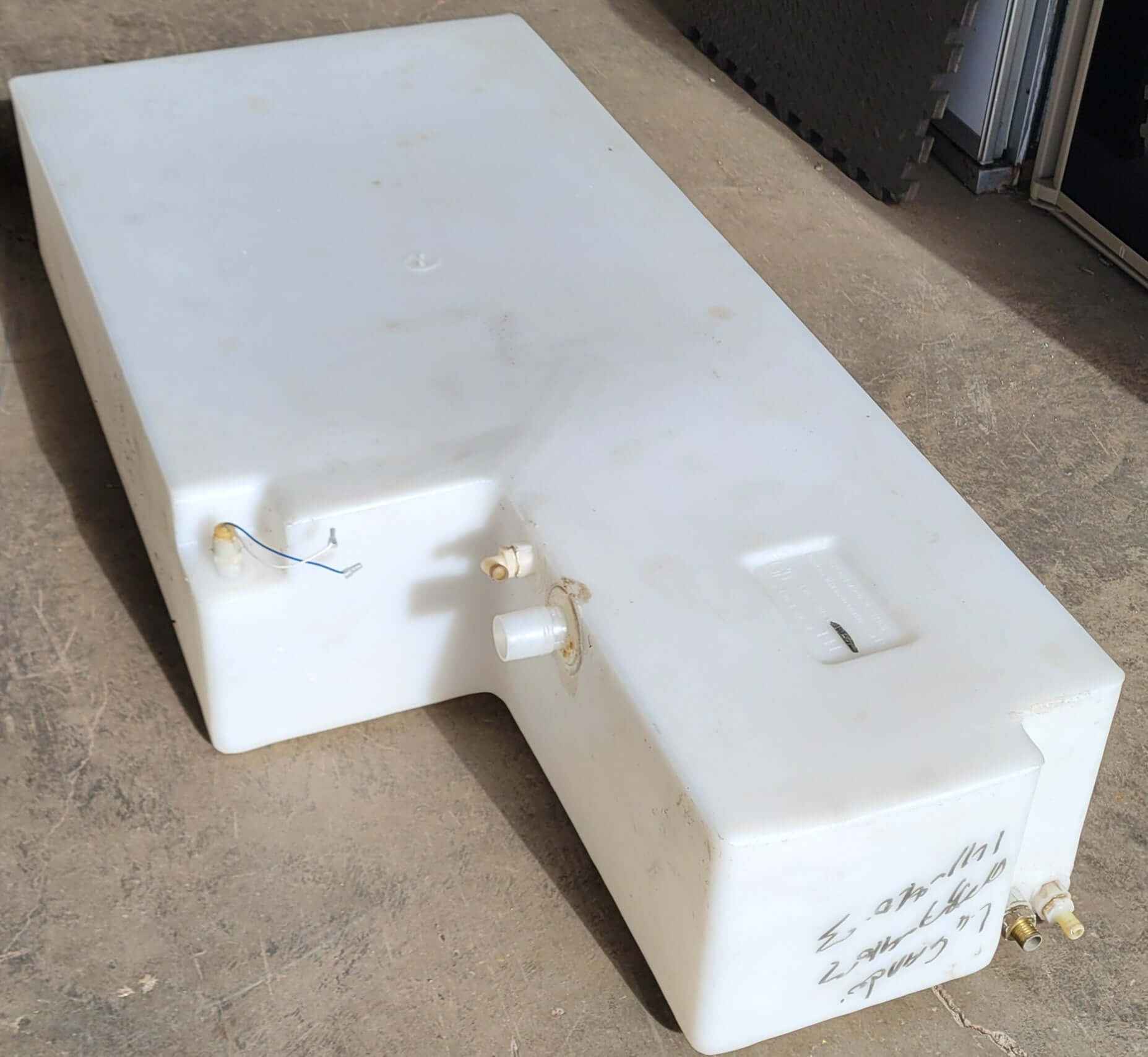 RV Fresh Water Tank 37 Gallon