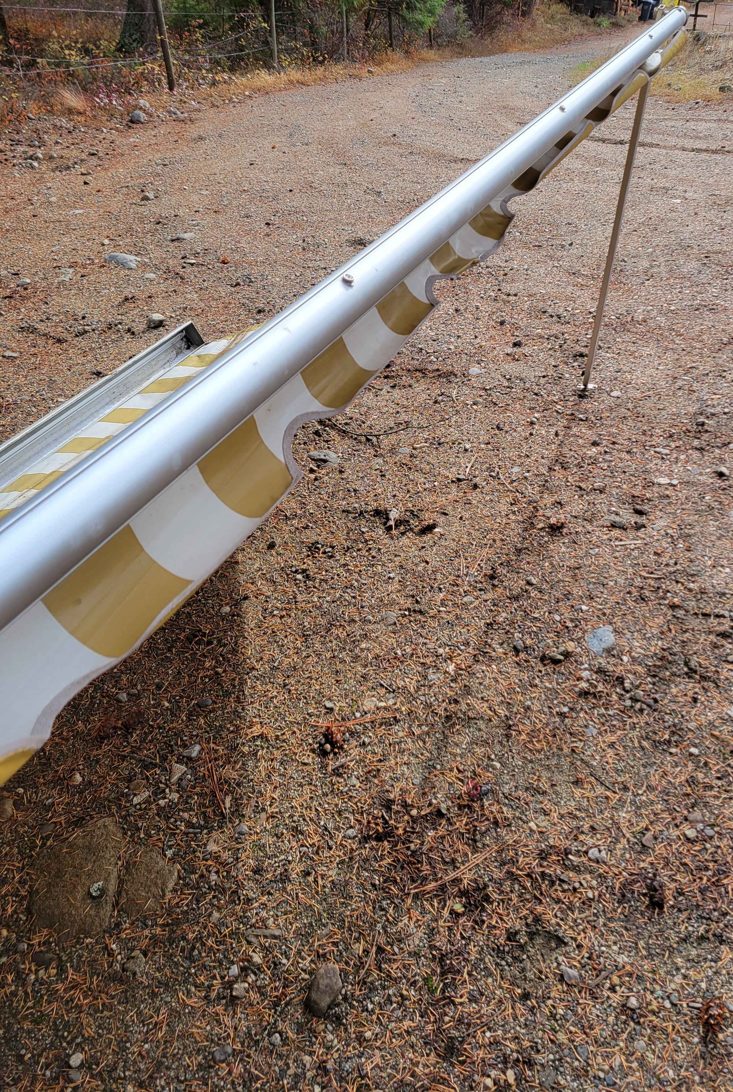 Apollo A&E Vintage RV Awning – 10 ft Case Style