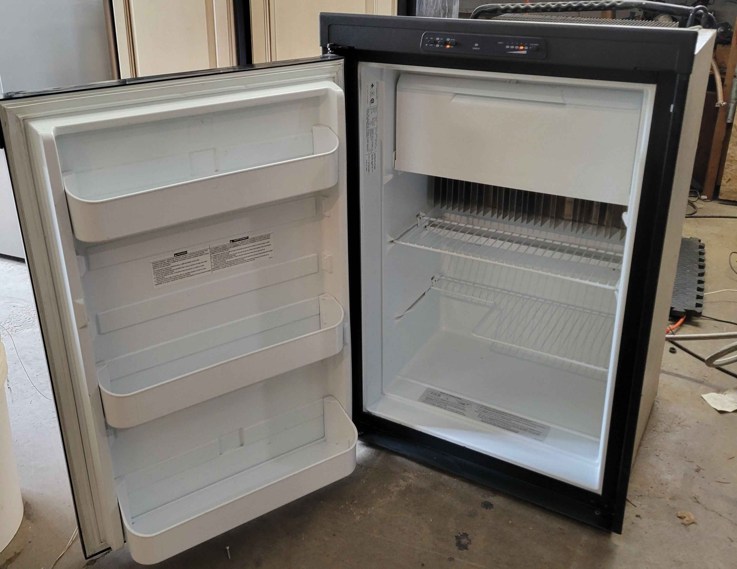 Dometic RM2454 RV Refrigerator – Propane / 110V