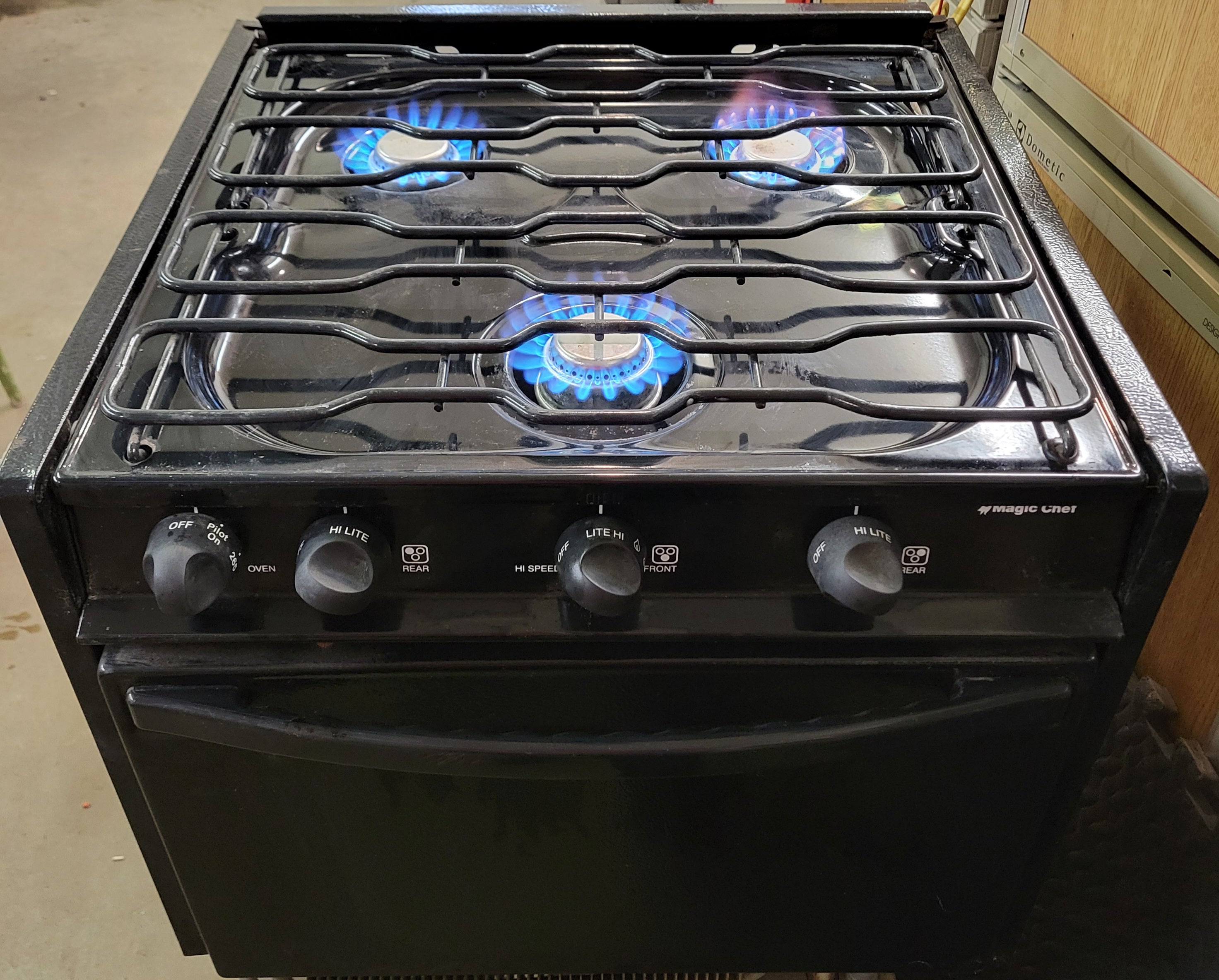 Magic Chef RV Propane Oven and Stove 3 Burner