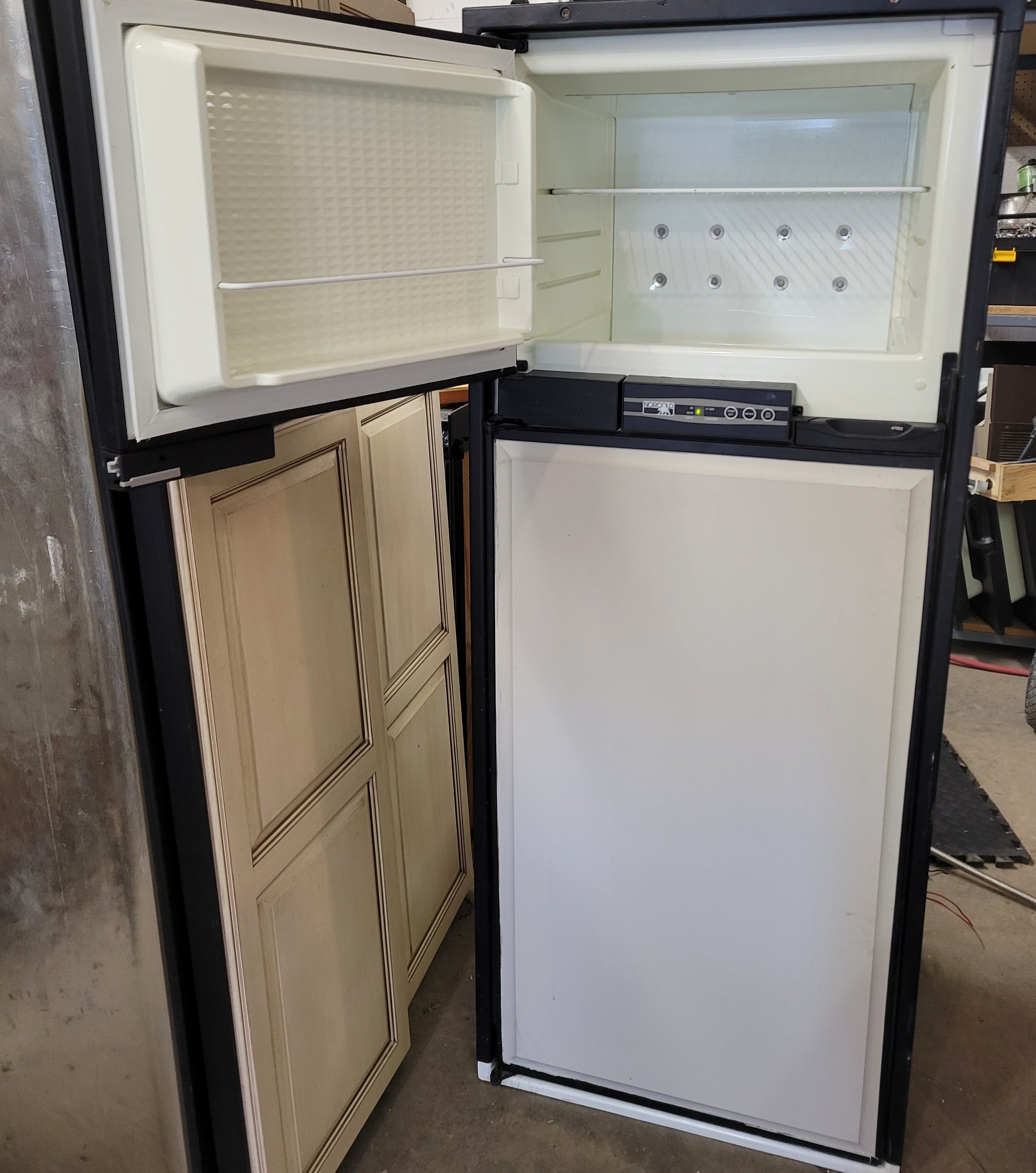 Norcold N821 RV Propane Electric Refrigerator 8 Cu Ft