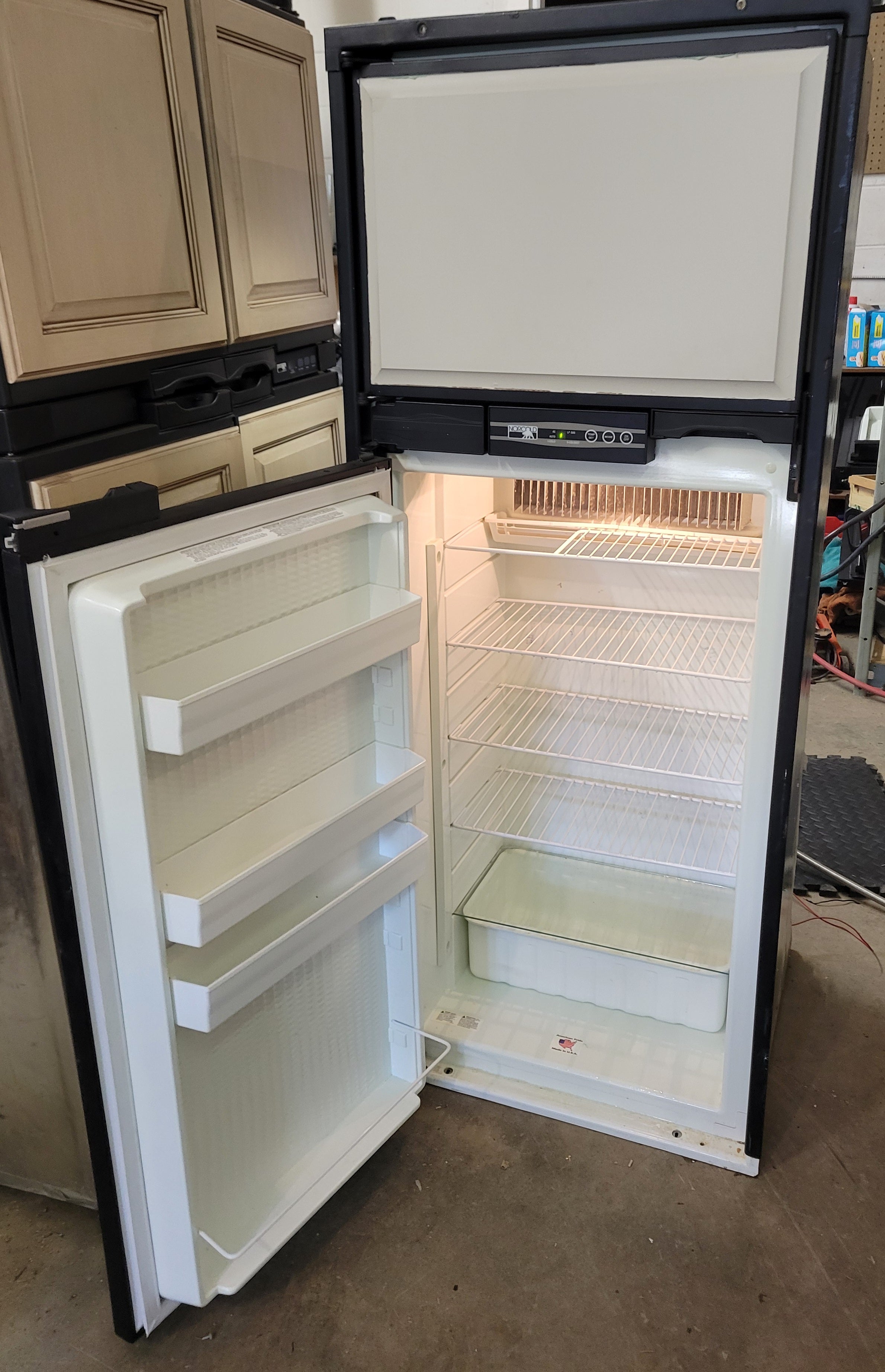 Norcold N821 RV Propane Electric Refrigerator 8 Cu Ft
