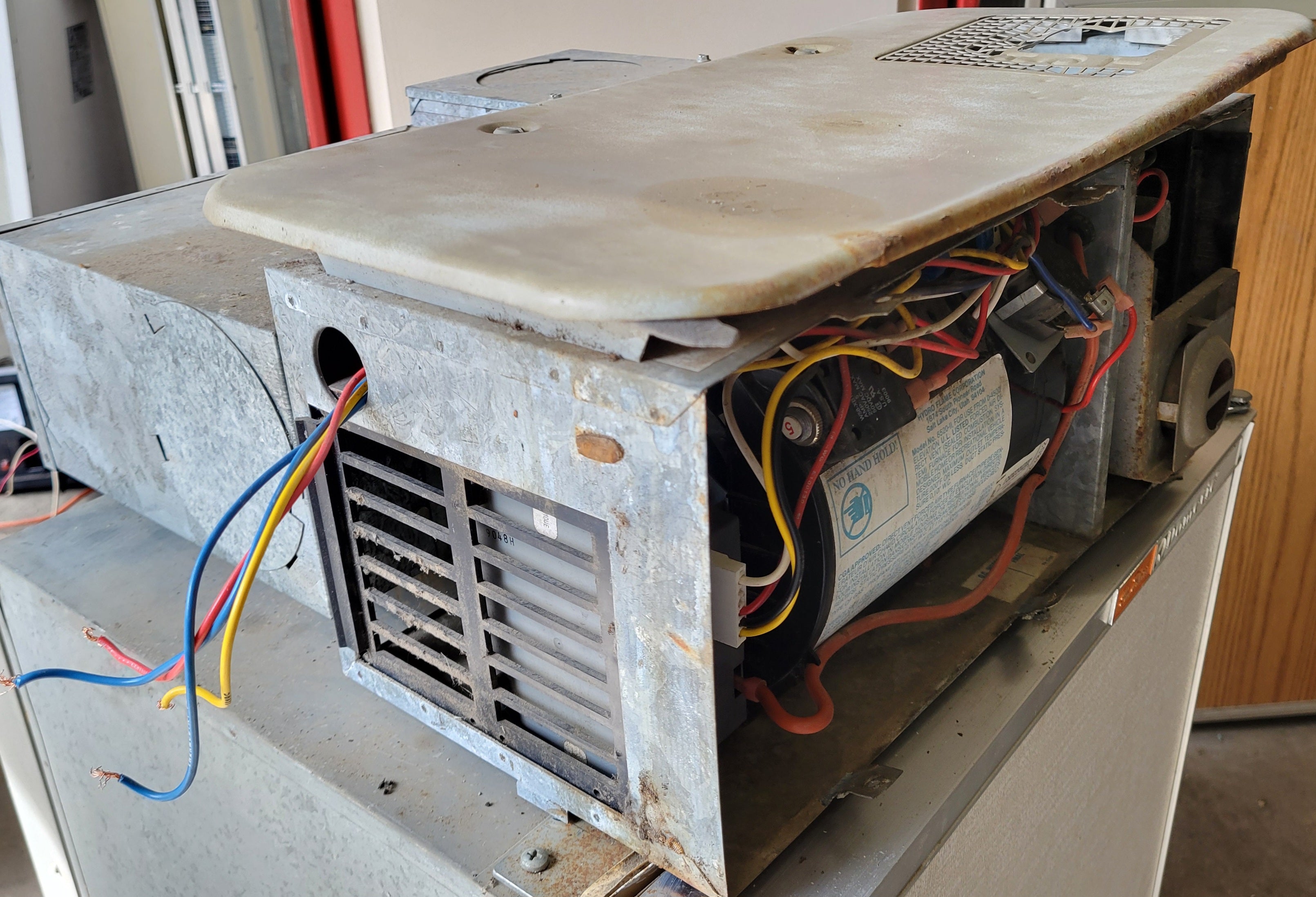 Hydroflame 20,000 BTU Propane RV Furnace – Model 8520-II