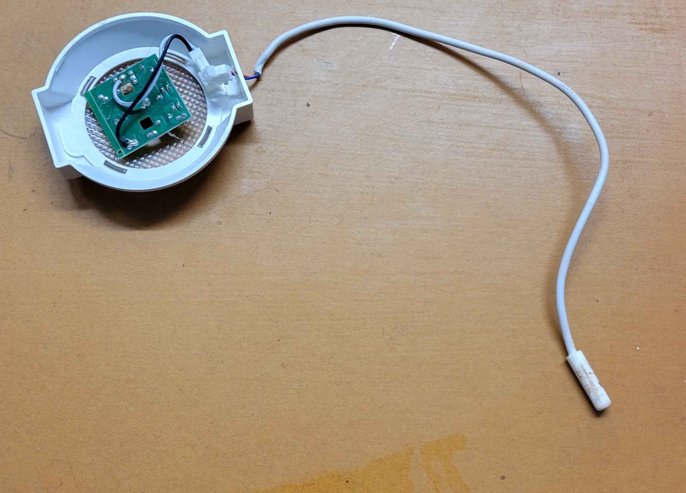 Atwood HE-0601 Fridge Thermistor and Light Assembly 14029