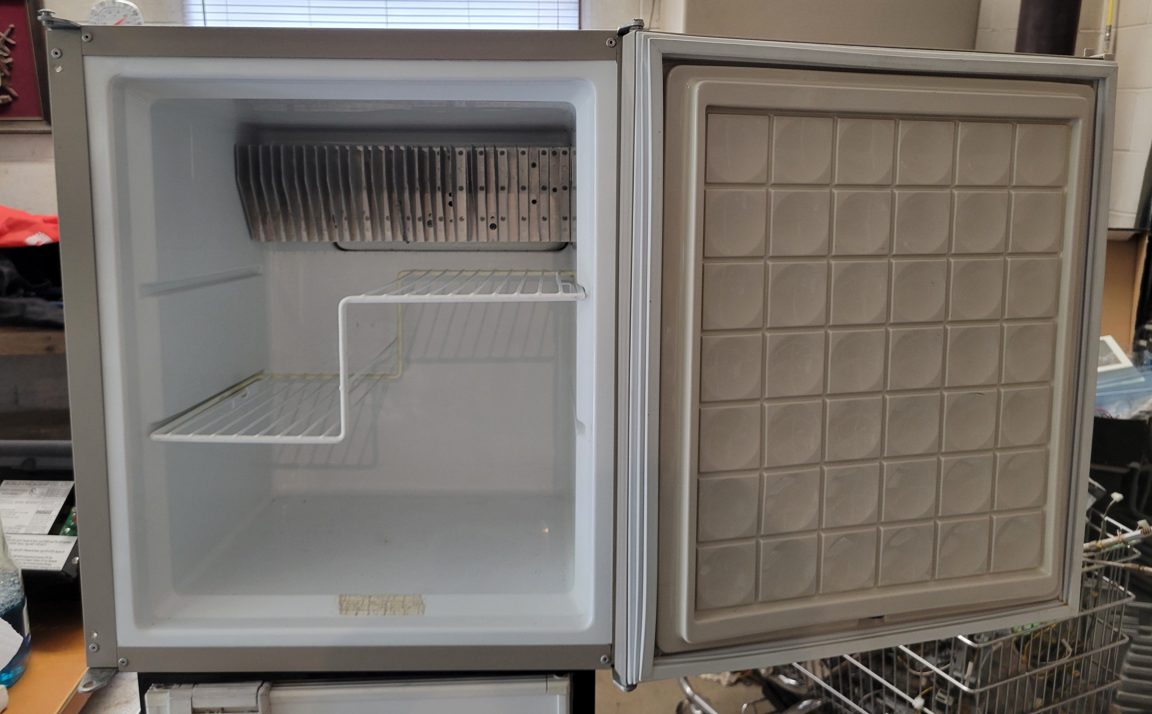 Dometic RM2190 DC/LP RV Fridge – 12V & Propane