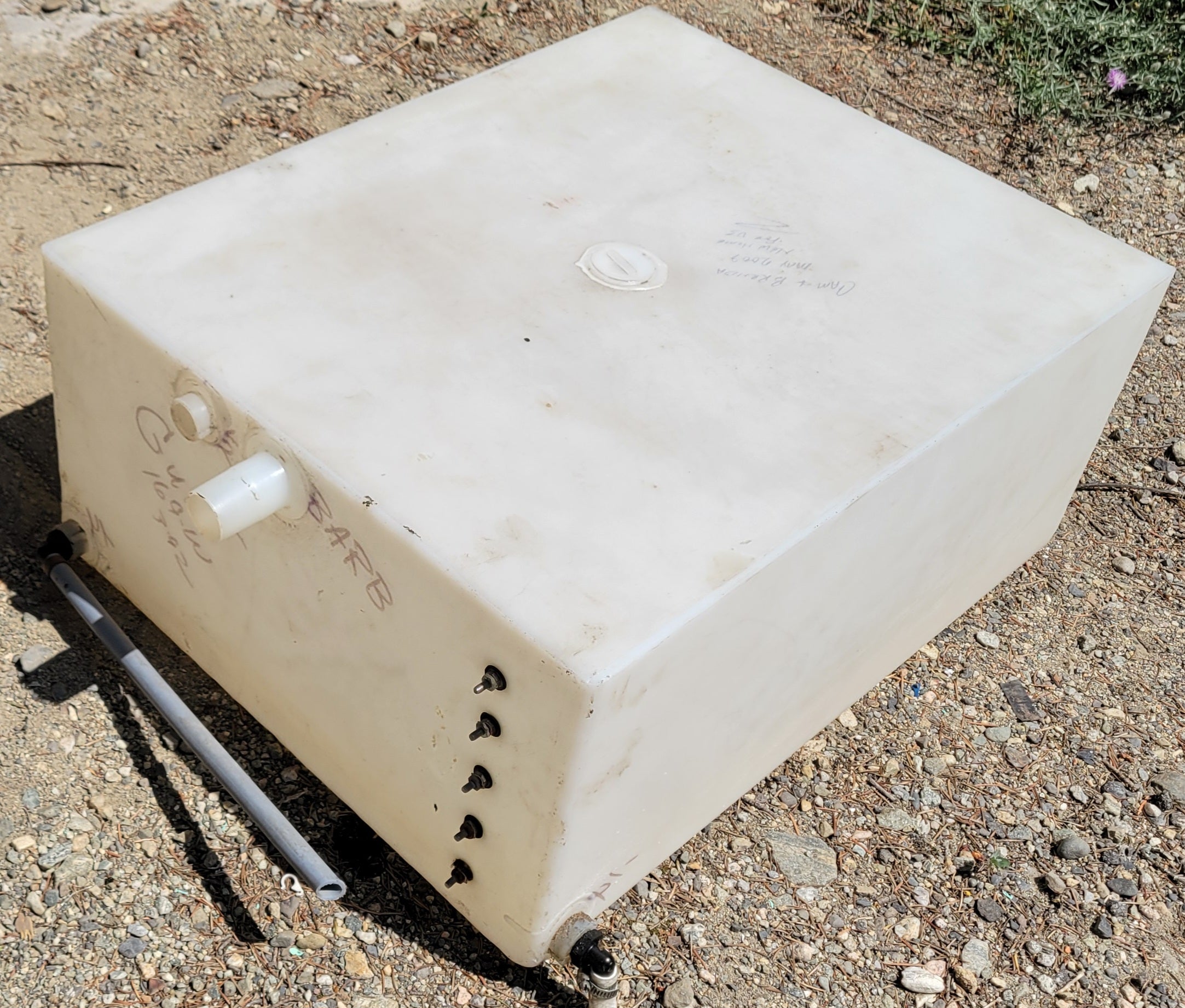 RV Fresh Water Tank 20  Gallon – 25 1/4" x 20" x 11"