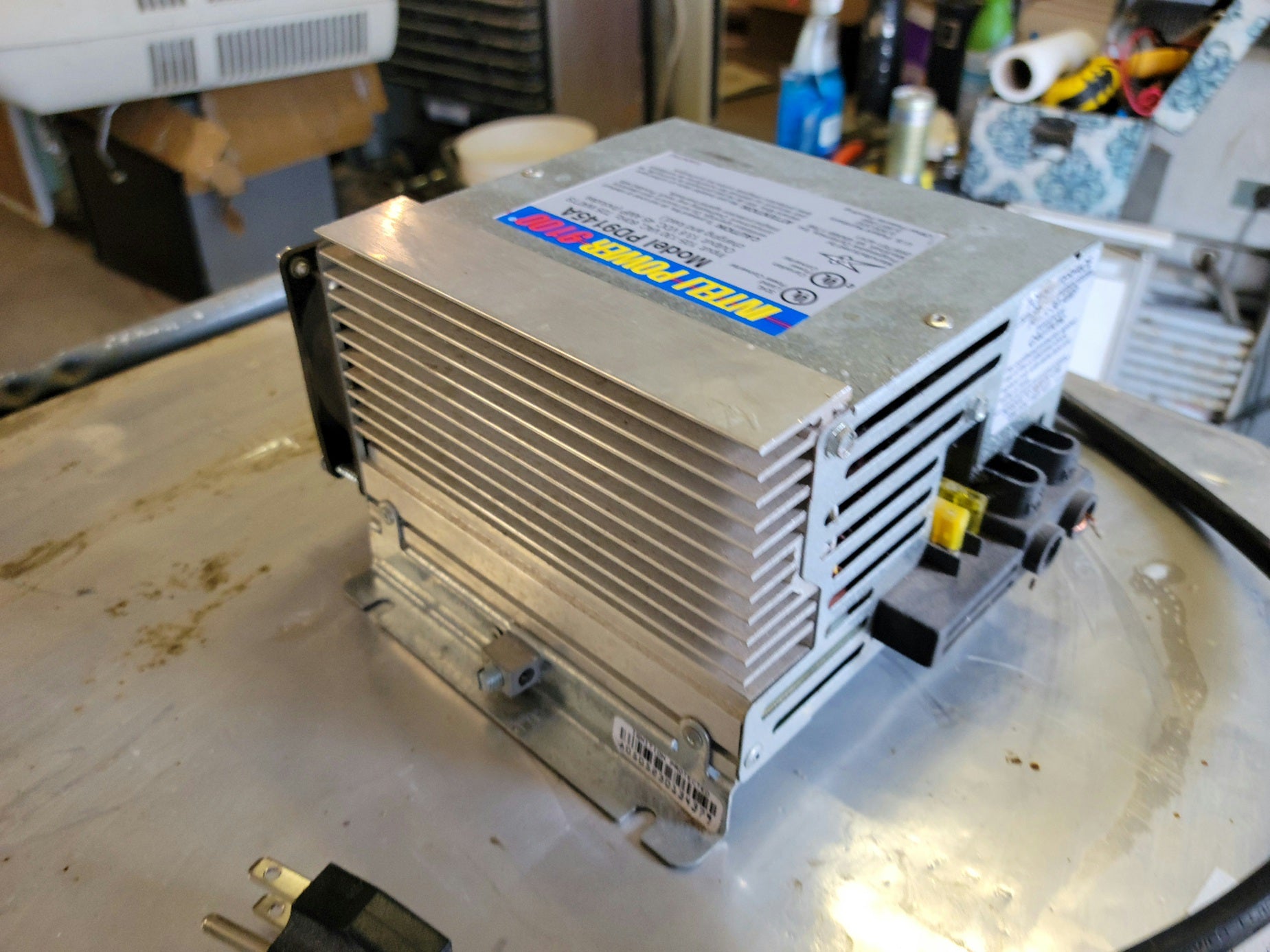 Inteli Power 9100 Converter Progressive Dynamics PD9145A