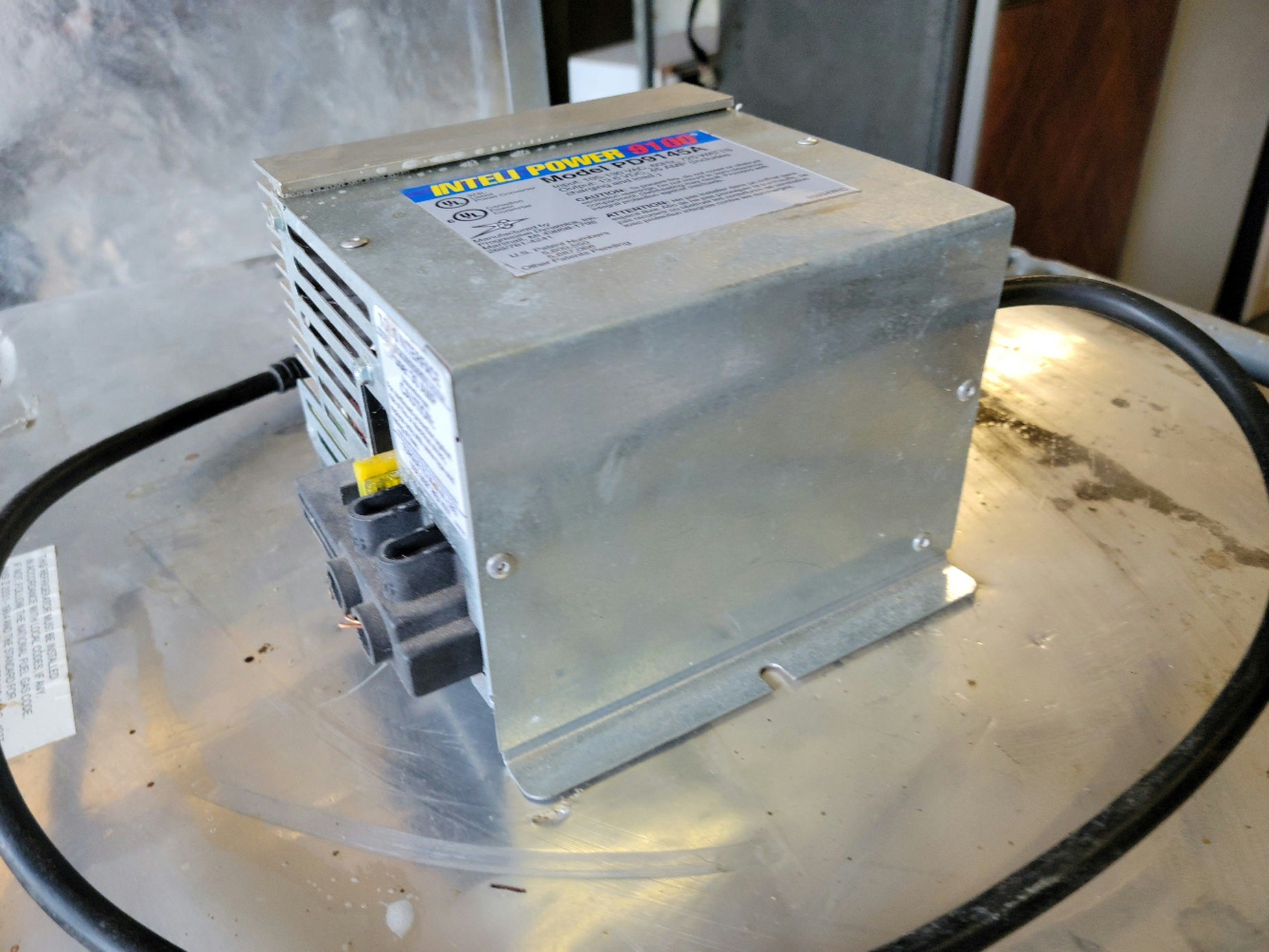 Inteli Power 9100 Converter Progressive Dynamics PD9145A