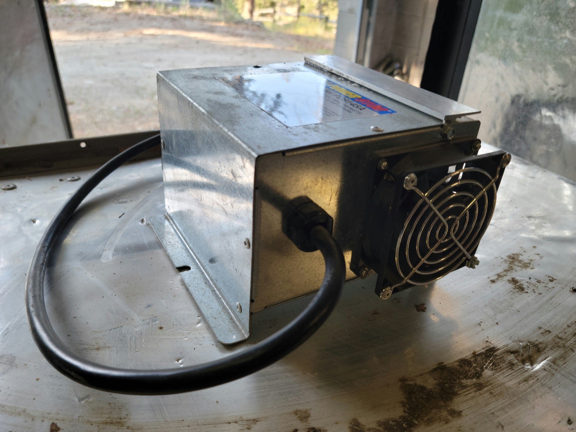 Inteli Power 9100 Converter Progressive Dynamics PD9145A