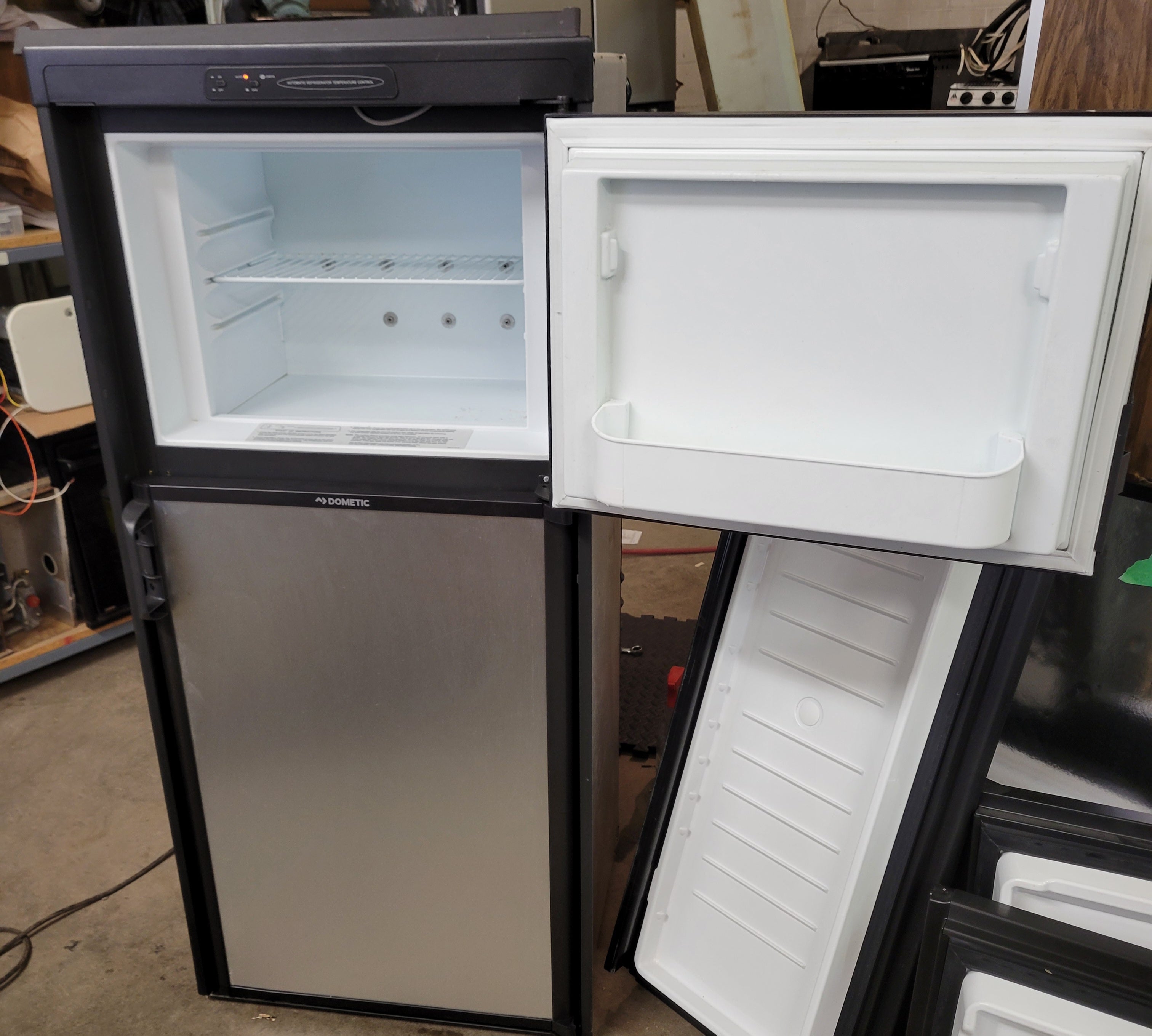 Dometic DM2652 Propane & Electric RV Fridge