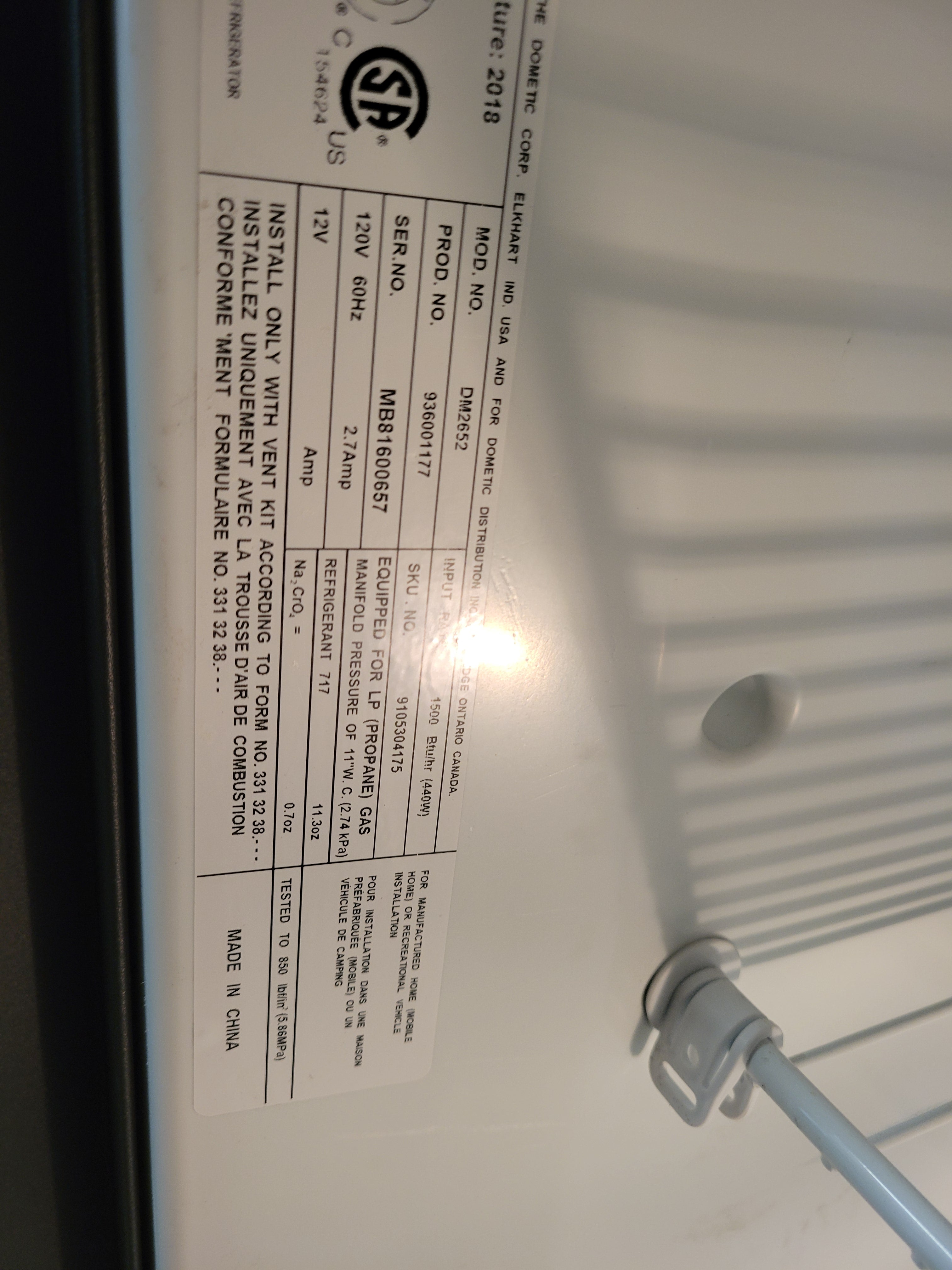 Dometic DM2652 Propane & Electric RV Fridge