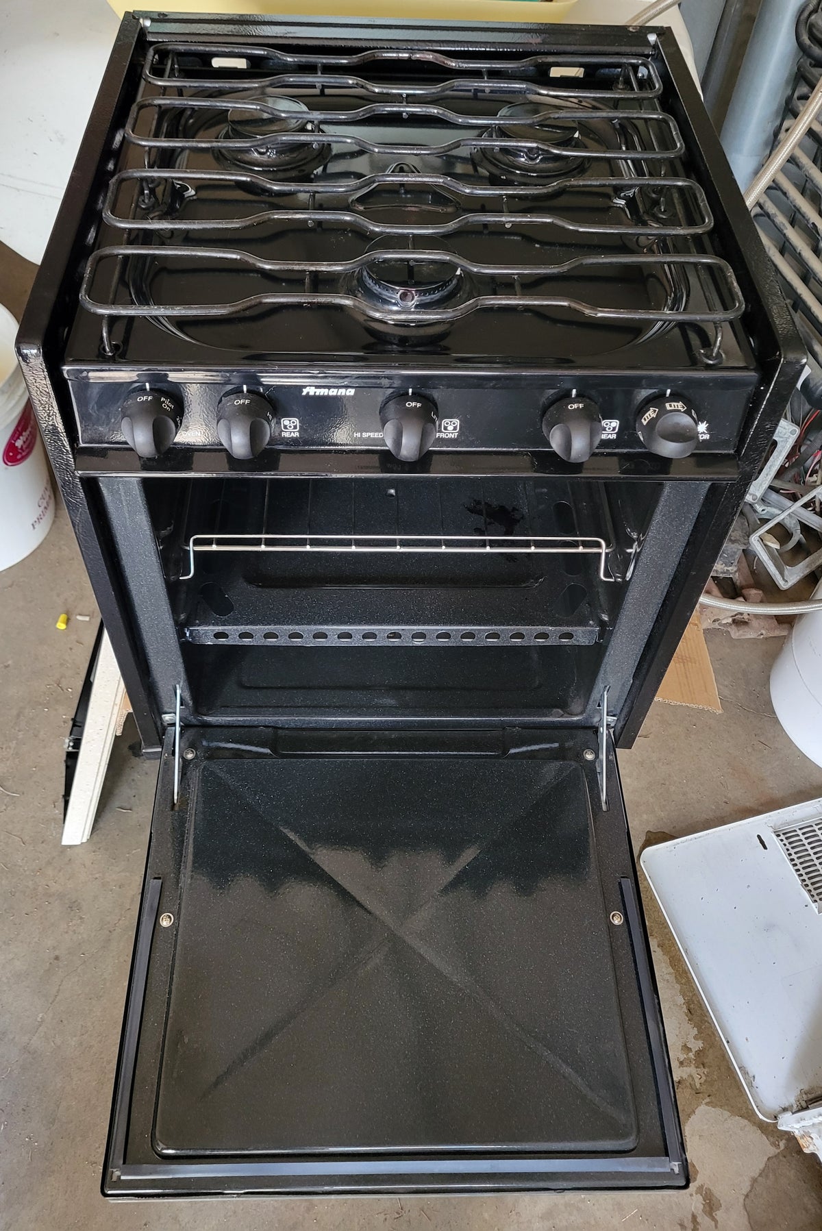 Amana 3-burner RV Propane Stove & Oven