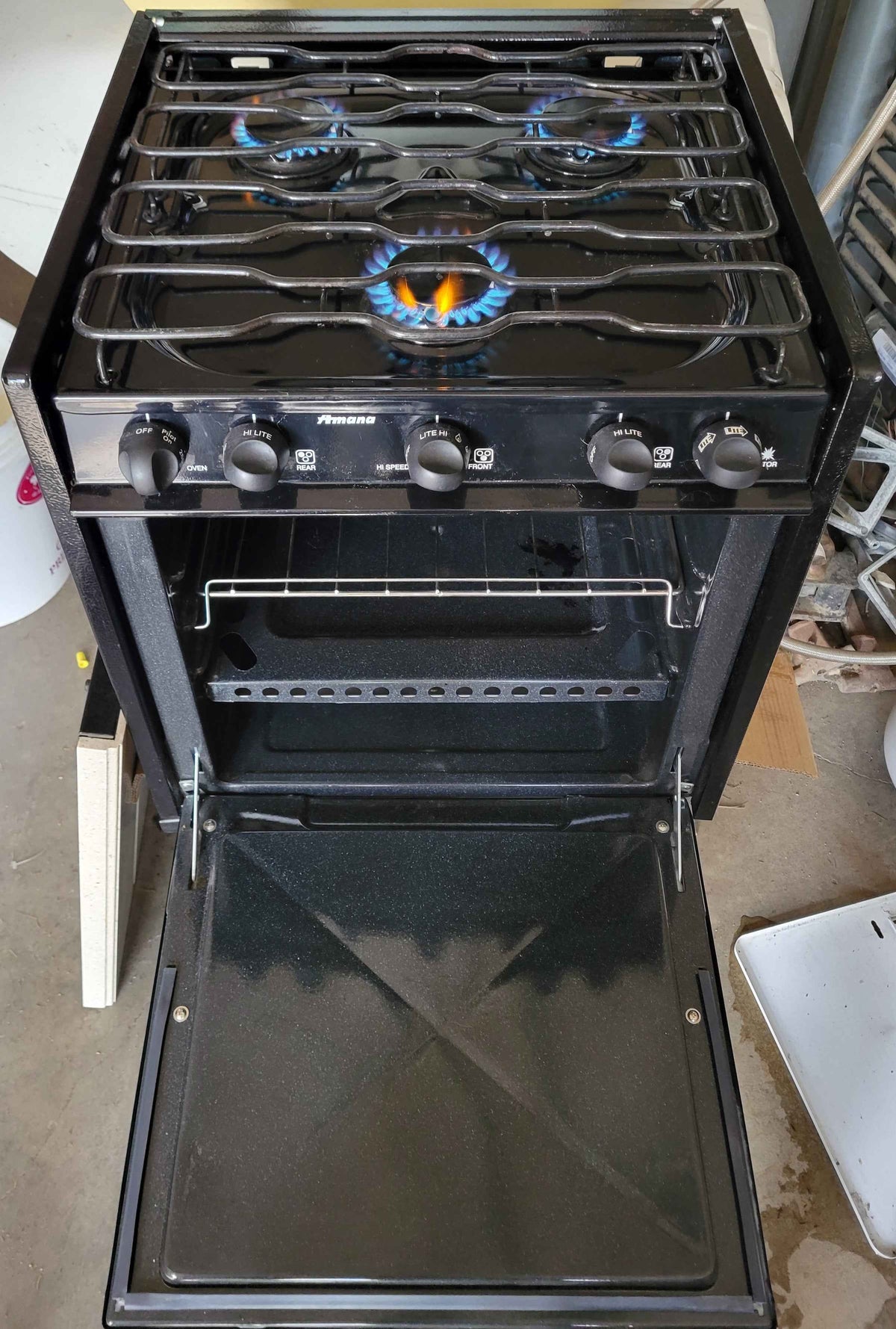 Amana 3-burner RV Propane Stove & Oven