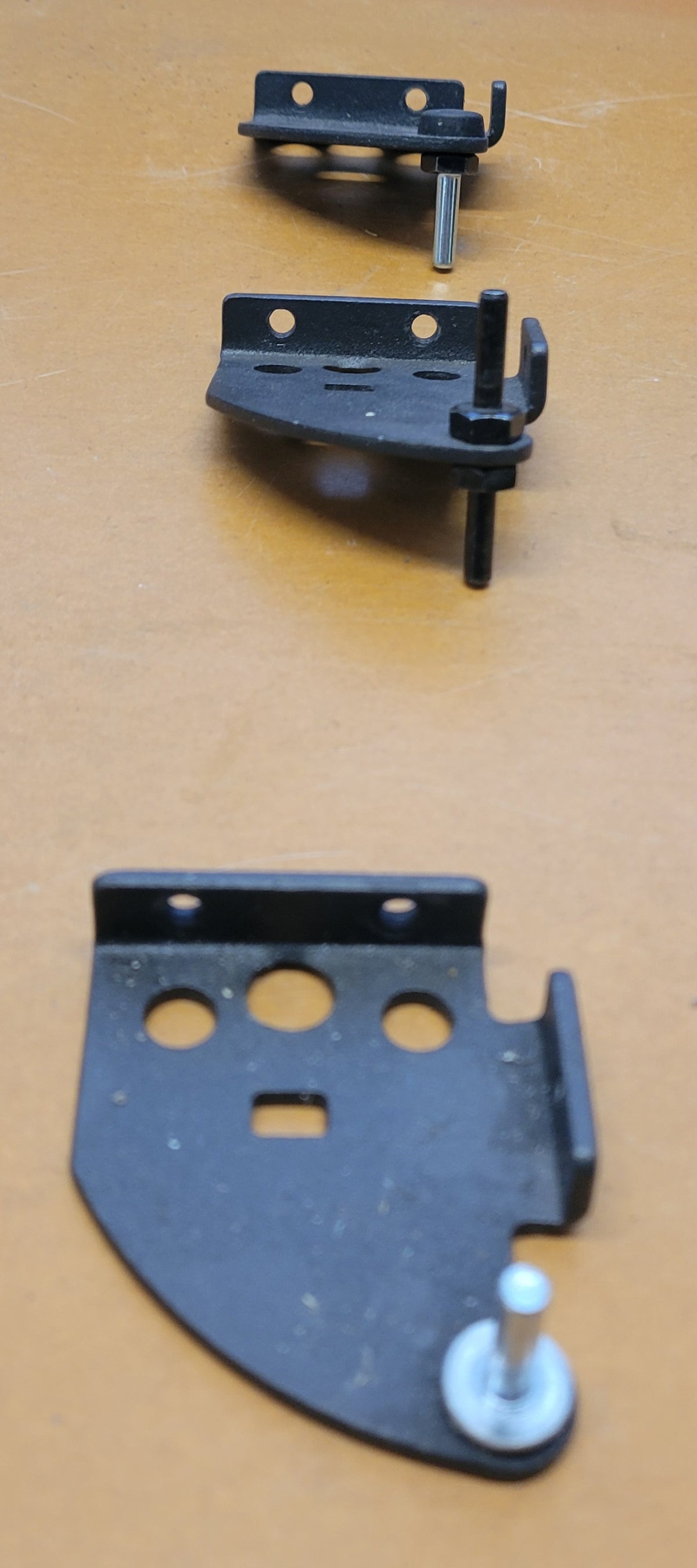 Dometic RV Refrigerator Door Hinge Kit – Right-Hand Opening – Black
