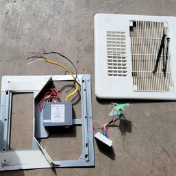 Dometic Brisk Air II B57915.711CO RV Air Conditioner – Used