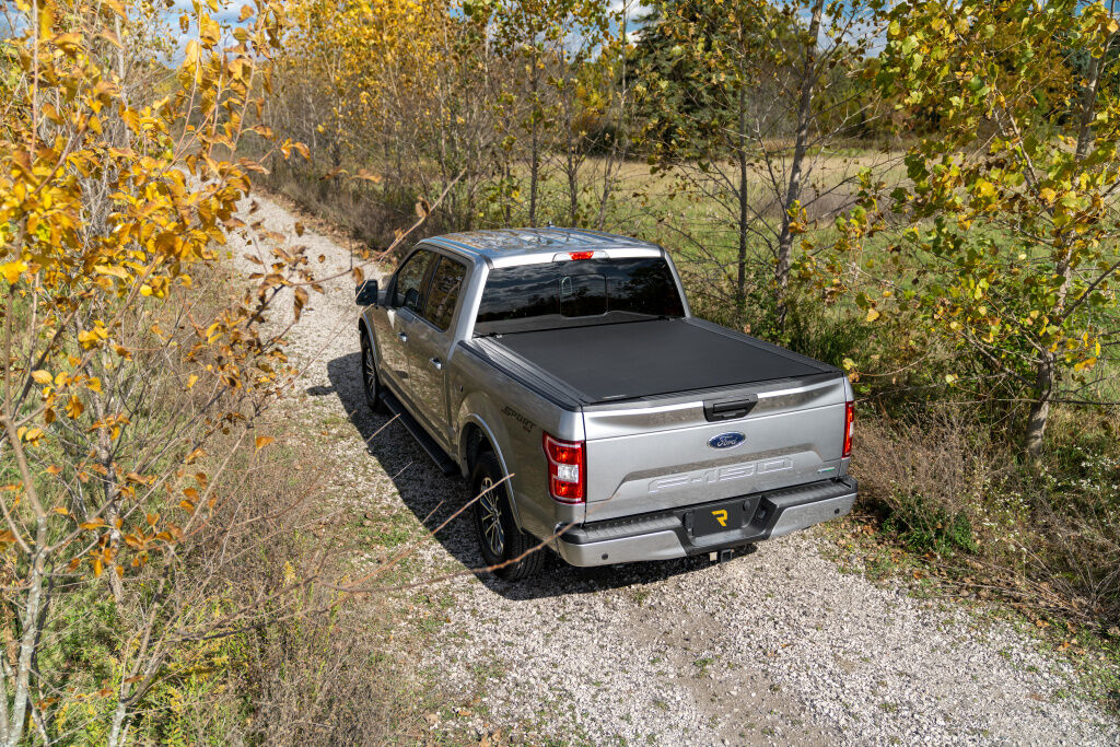 BAK Industries Revolver X4s Aluminum/ Vinyl Tailgate Handle Lock Tonneau Cover 80223 - image 13