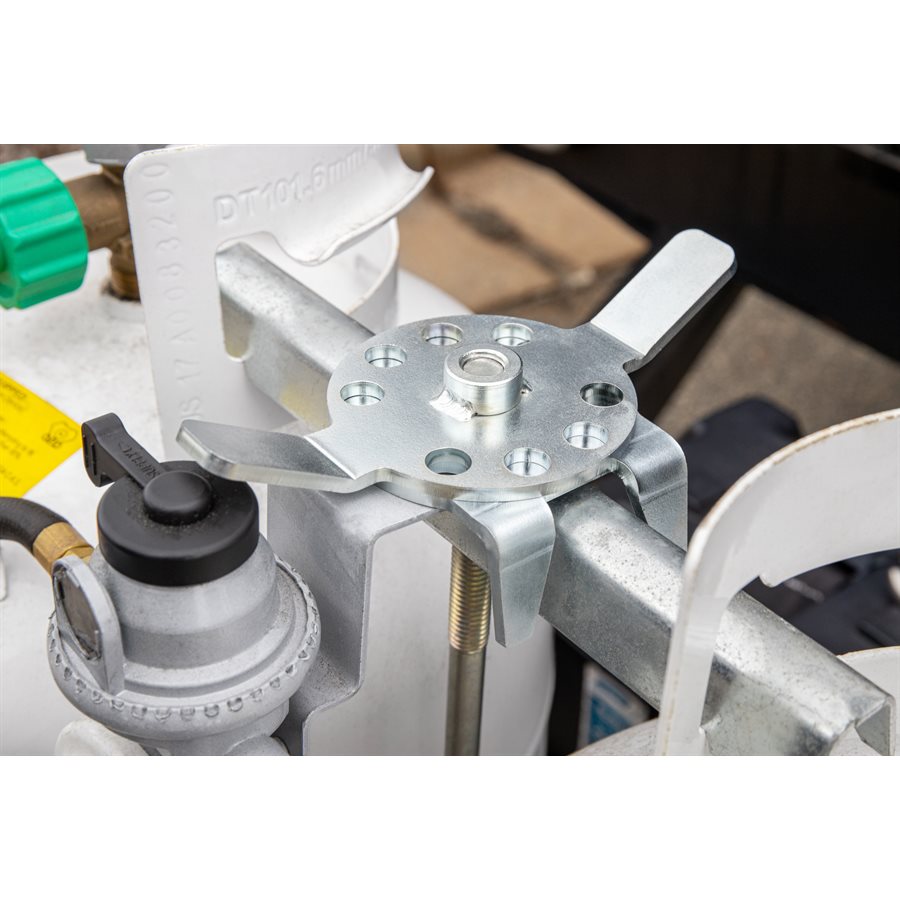 Camco 40590 Propane Tank Lock - image 1