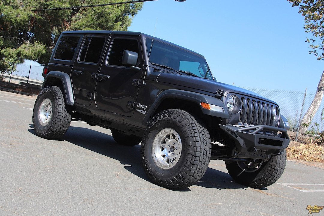 MaxTrac 949832 Lift Kit for 2018–19 JL, Without Shocks