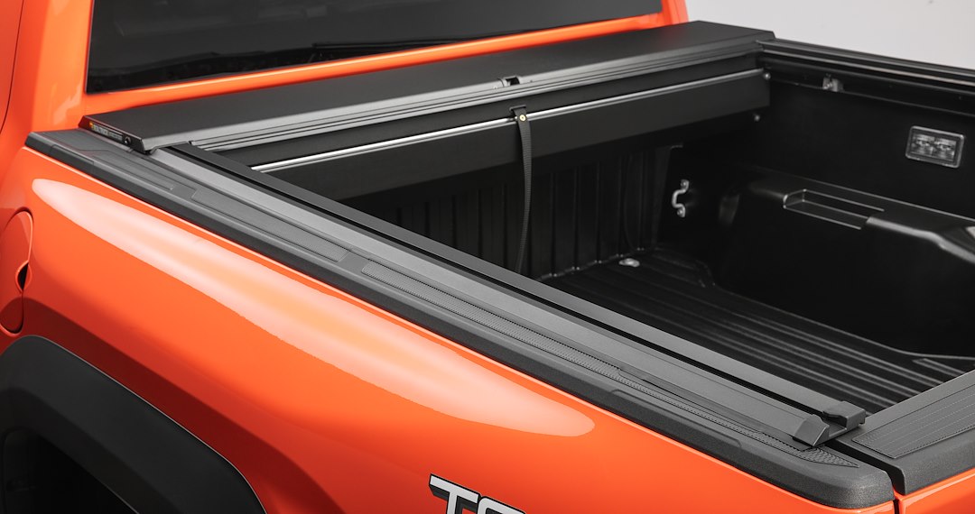 Roll-N-Lock 532A-XT A-Series XT Aluminum Tonneau