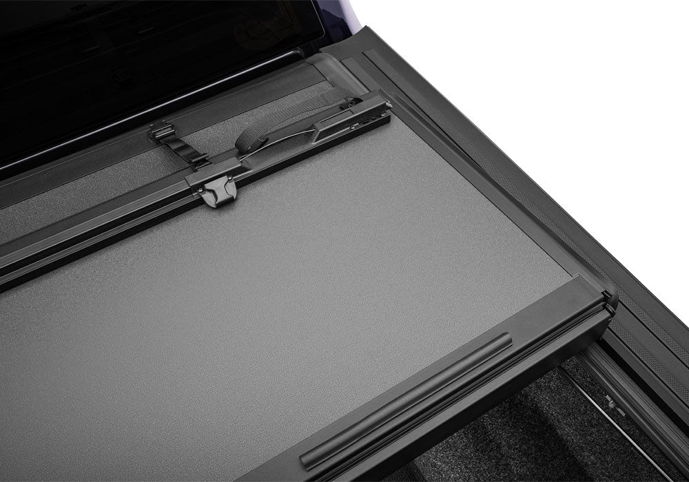 Extang 80445 Endure ALX Tailgate-Locking Bed Cover