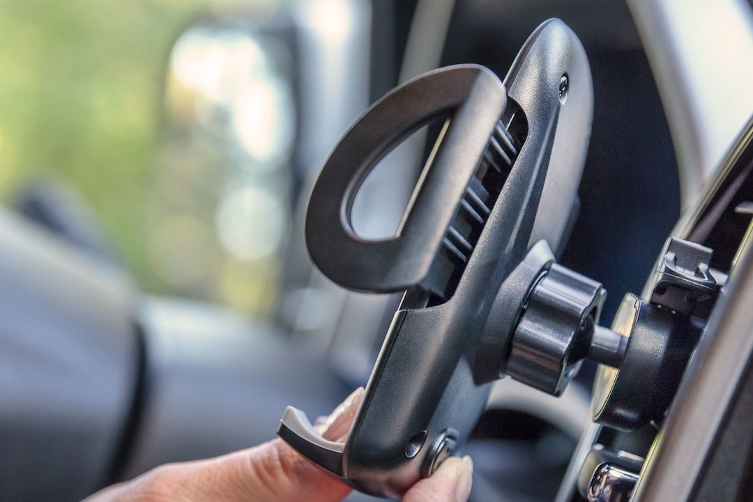 Husky Liners 87000 Claw Vent Phone Holder