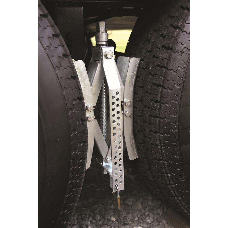 Camco 44662 Wheel Chock - image 12