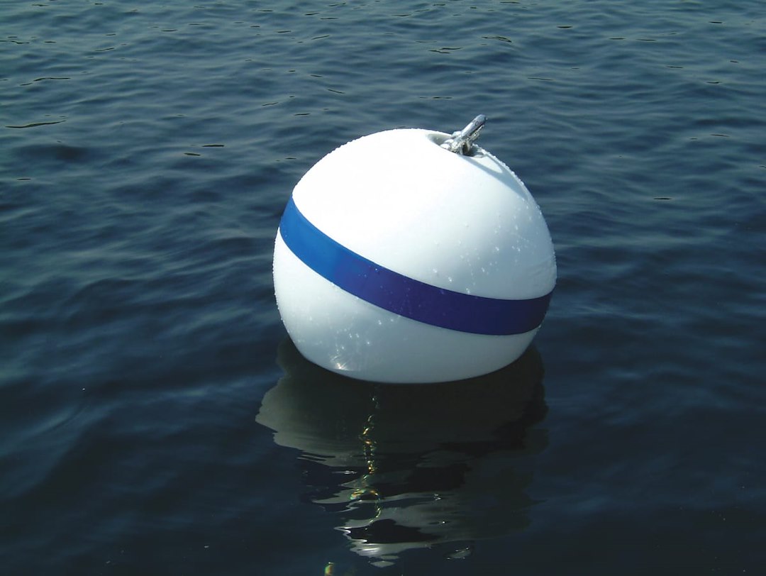 Taylor Made 46372 Mooring Buoy - image 1