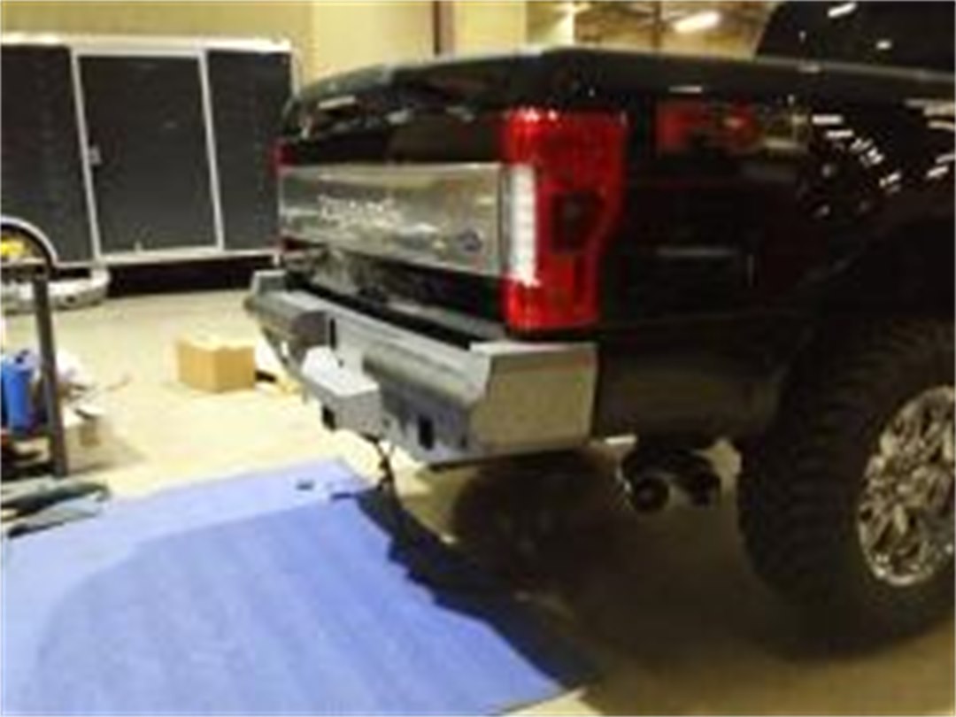 Road Armor 617VR0B Vaquero One-Piece Rear Bumper