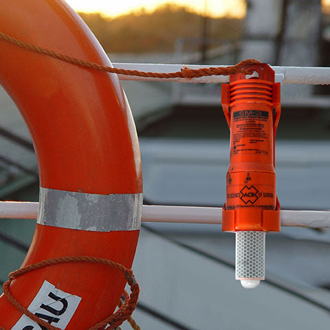 Acr Electronics 3947 Man Overboard Locator - image 6