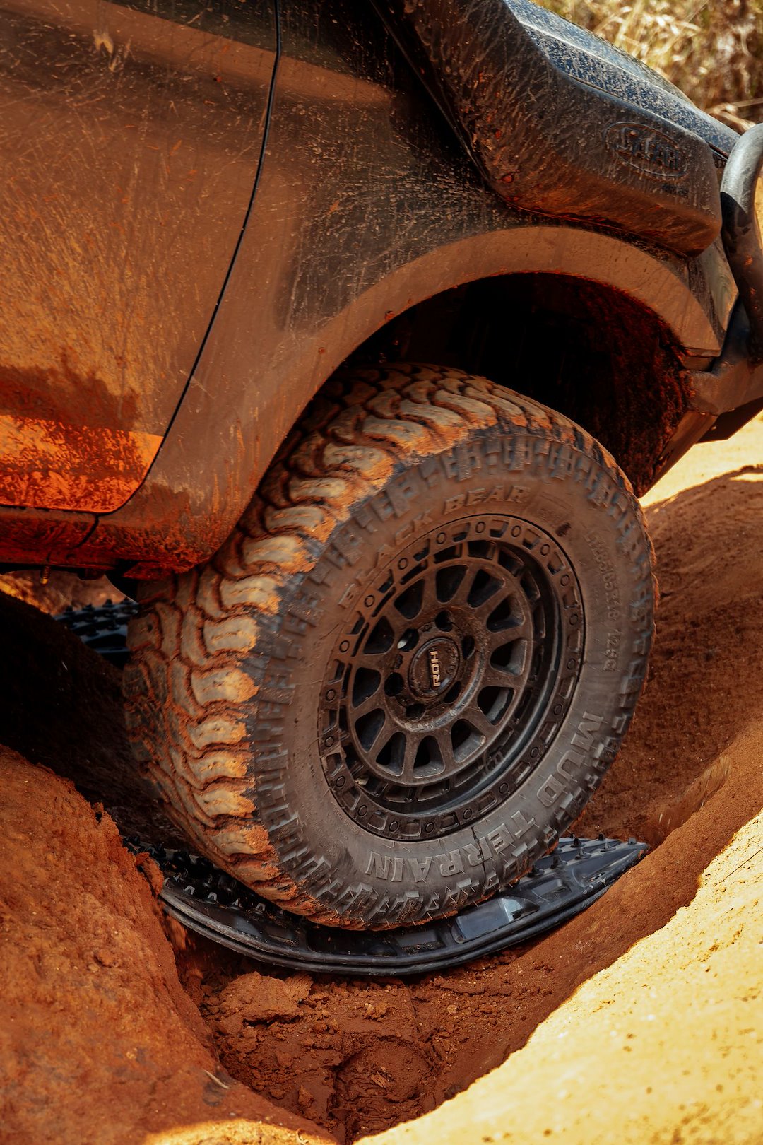 Rhino-Rack USA Mtxltbk Black Maxtrax Lite Traction Mat