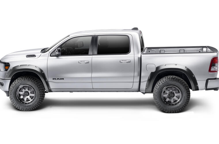 Bushwacker 50054-02 Pocket Style Rear Two-Piece Flare Set