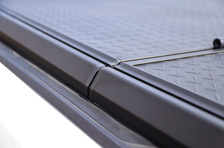 Dee Zee Guardian Aluminum Key Lock Tonneau Cover DZ 19550 - image 14