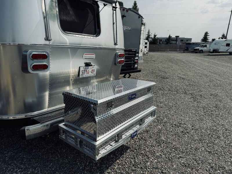 TailoredHitch Rear Trailer Hitch 2" Receiver Airstream 66"–67-1/2" X8001