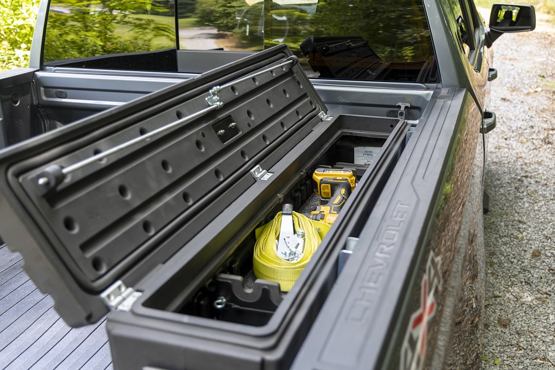 Du-Ha 70800 Humpstor Lockable 3.2-Cu-Ft Truck-Bed Organizer - image 4