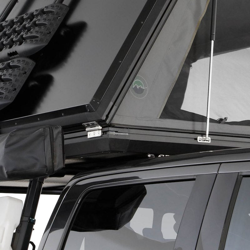 Overland Vehicle Systems 18109901 Mamba III Hard Shell Roof Top Tent