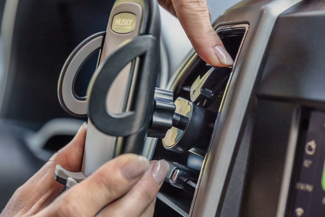 Husky Liners 87000 Claw Vent Phone Holder