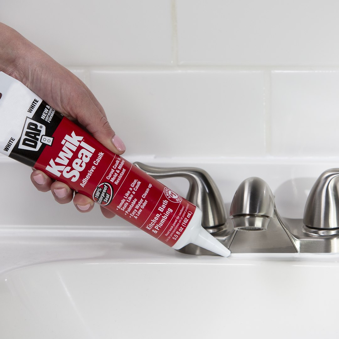 DAP Kwik Seal 5.5 Ounce White Paste Caulk Sealant (7079818001)